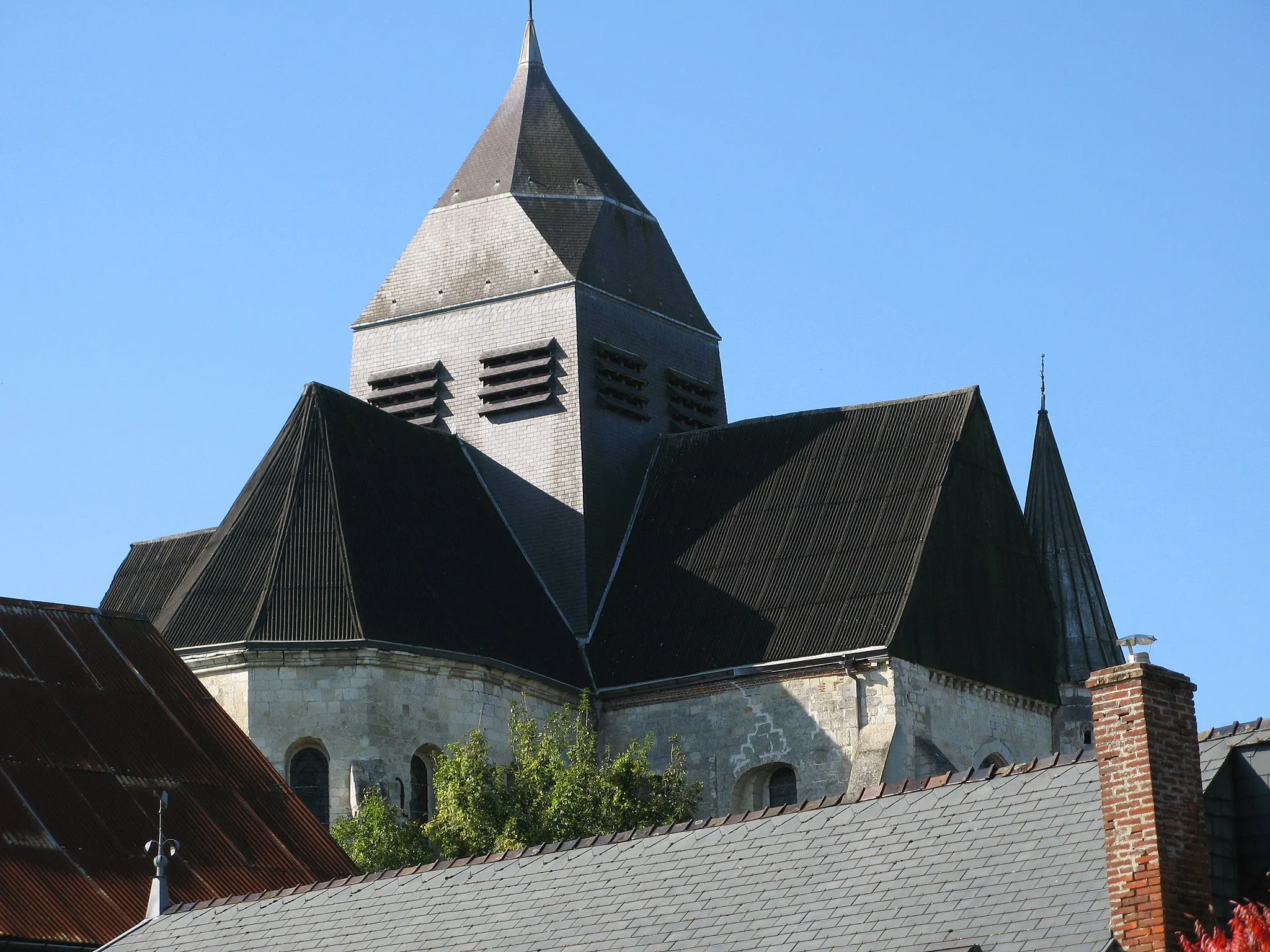 Photo showing: Rozoy-sur-Serre (Aisne, France) -
Le chevet et le transept (vus du Nord-Est) de l'église fortifiée.

Camera location 49° 42′ 28.56″ N, 4° 07′ 46.11″ E View this and other nearby images on: OpenStreetMap 49.707934;    4.129475