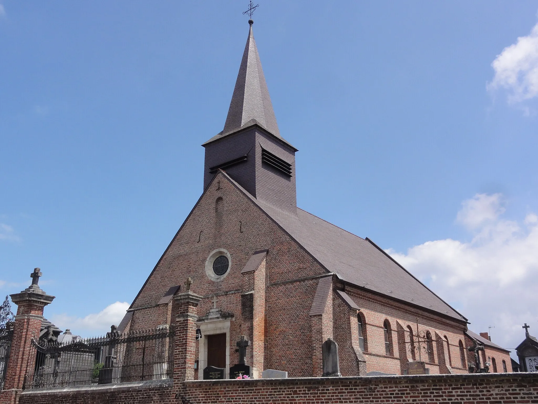 Photo showing: Brunehamel (Aisne) église