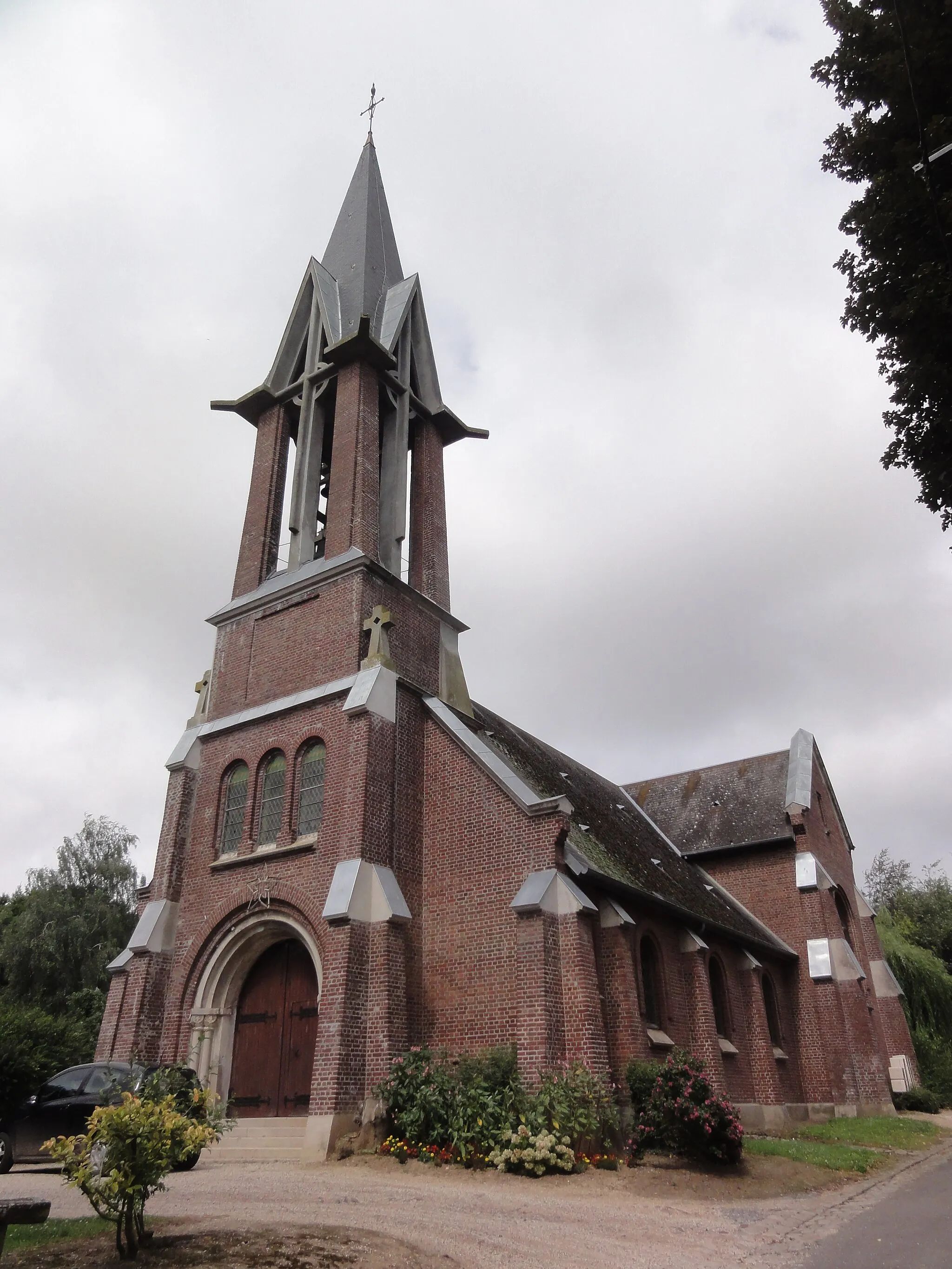 Photo showing: Foreste (Aisne) église Saint-Quentin