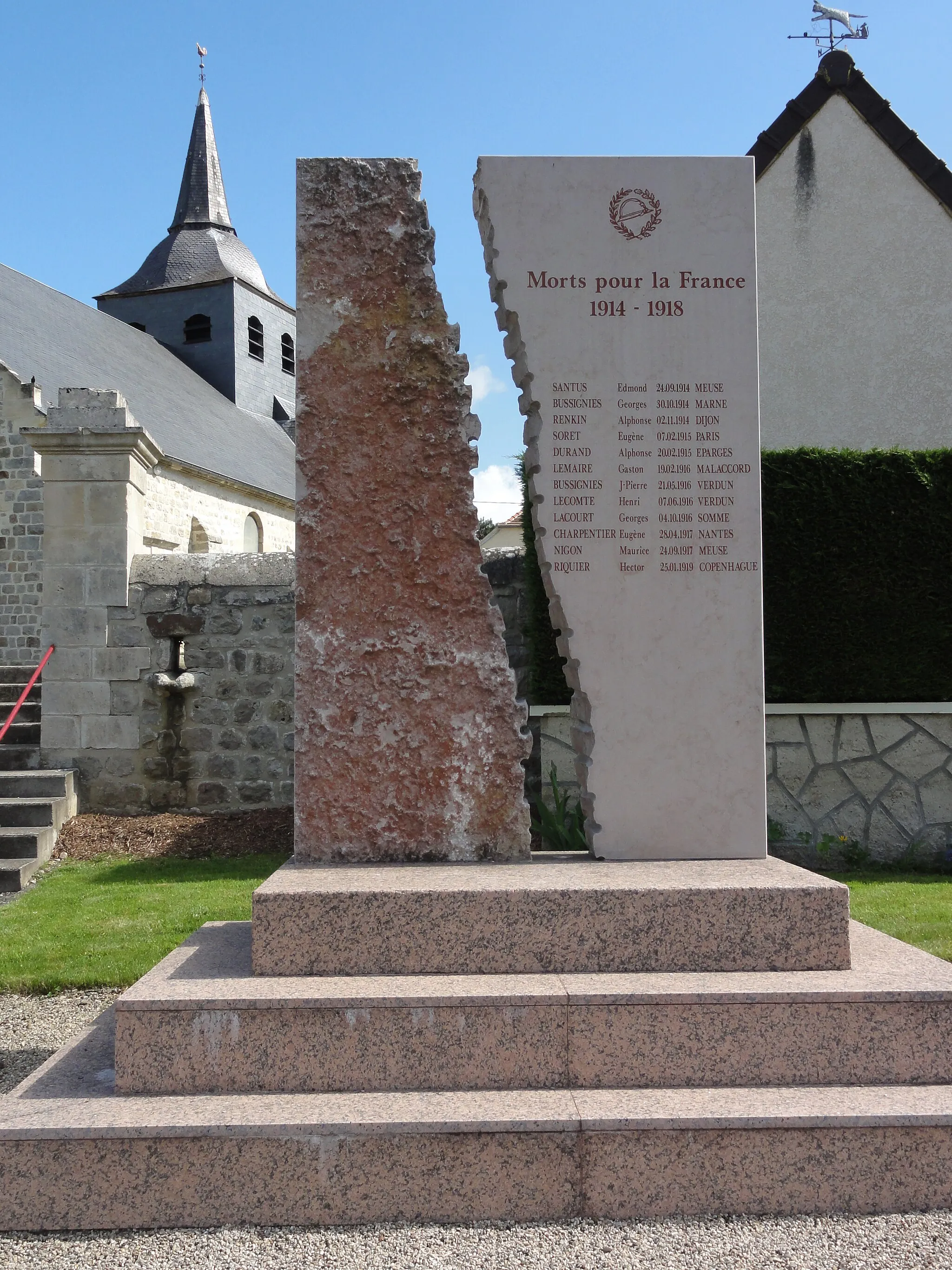 Photo showing: Cessières (Aisne) monument aux morts