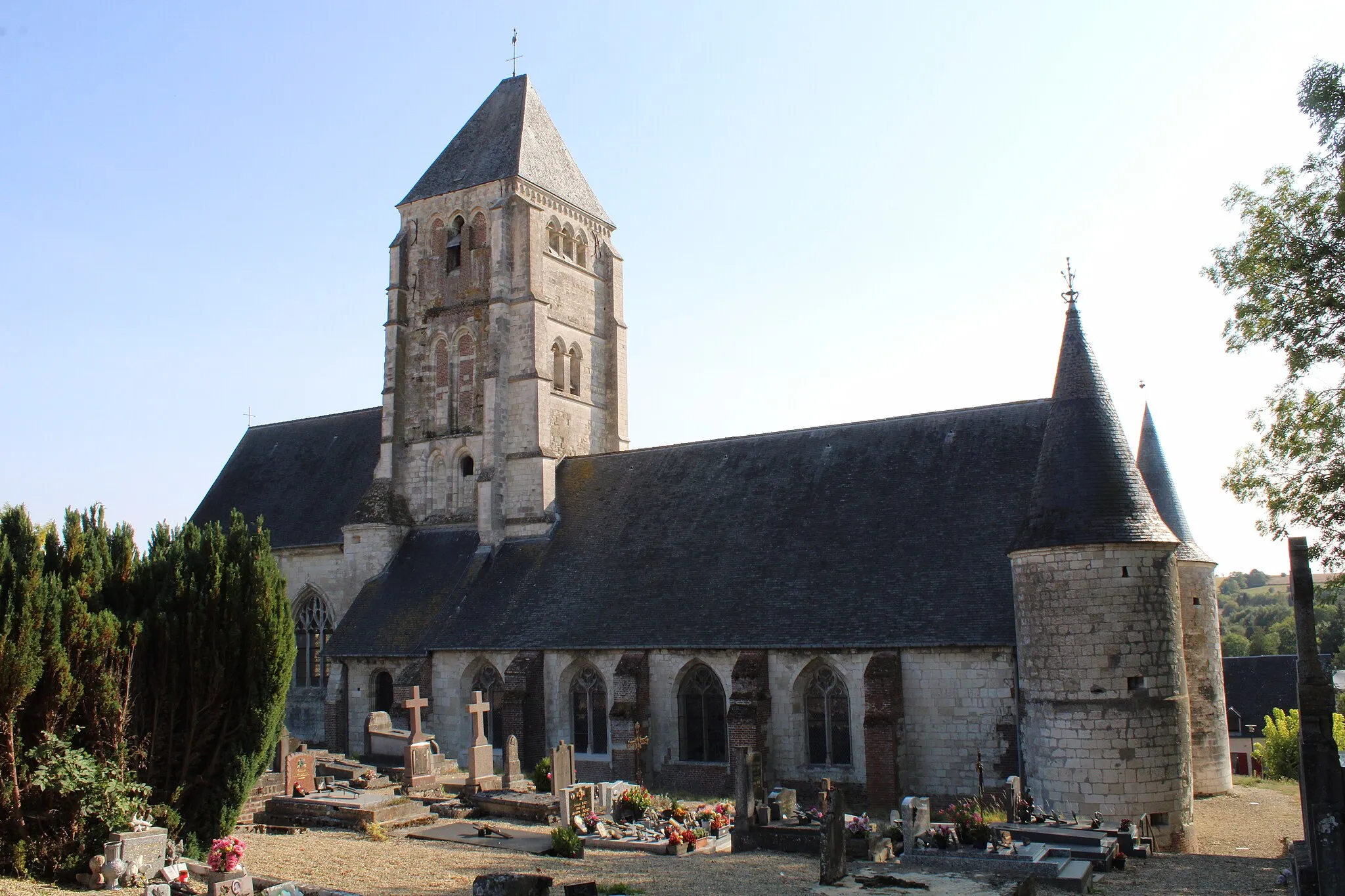 Photo showing: Eglise fortifiée St-Martin de Chaource