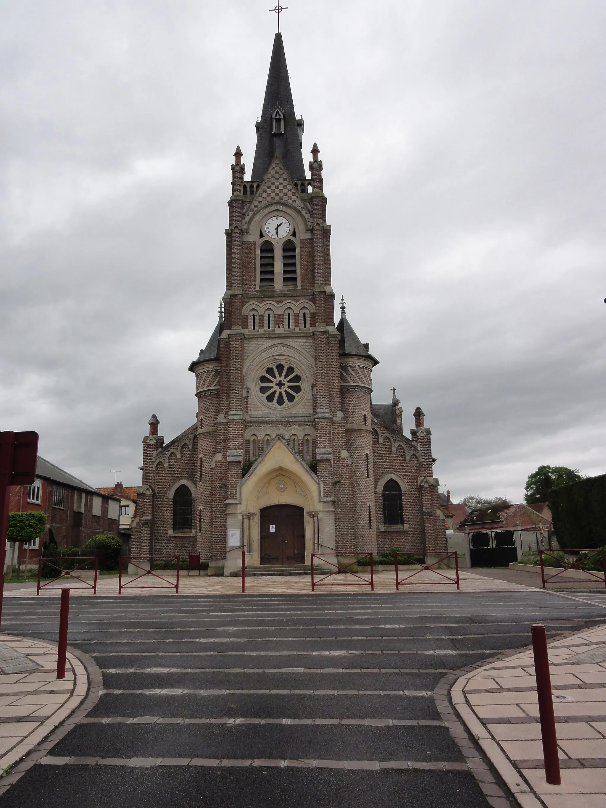 Photo showing: Charmes (Aisne) église