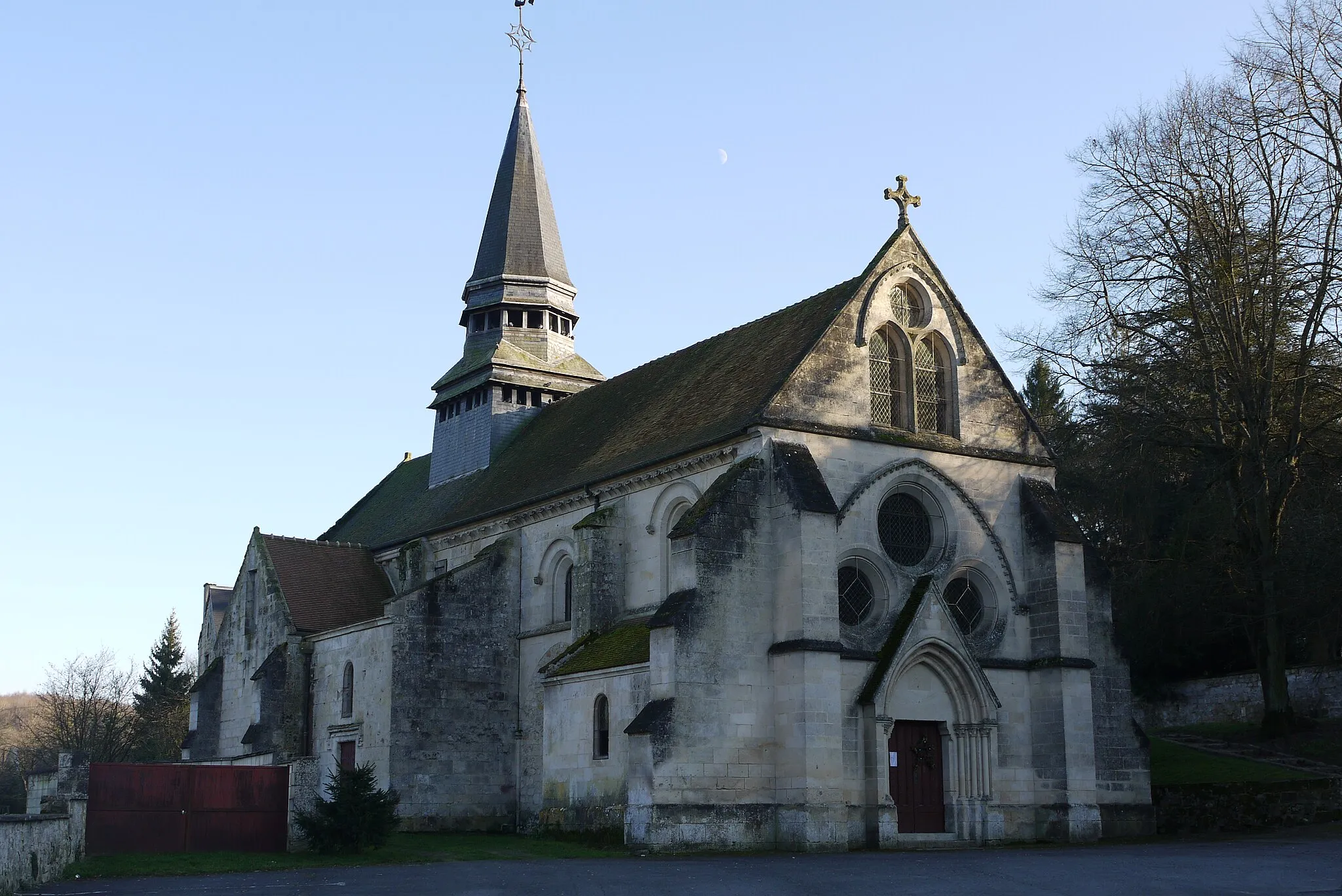 Photo showing: église Saint Alban de Corcy