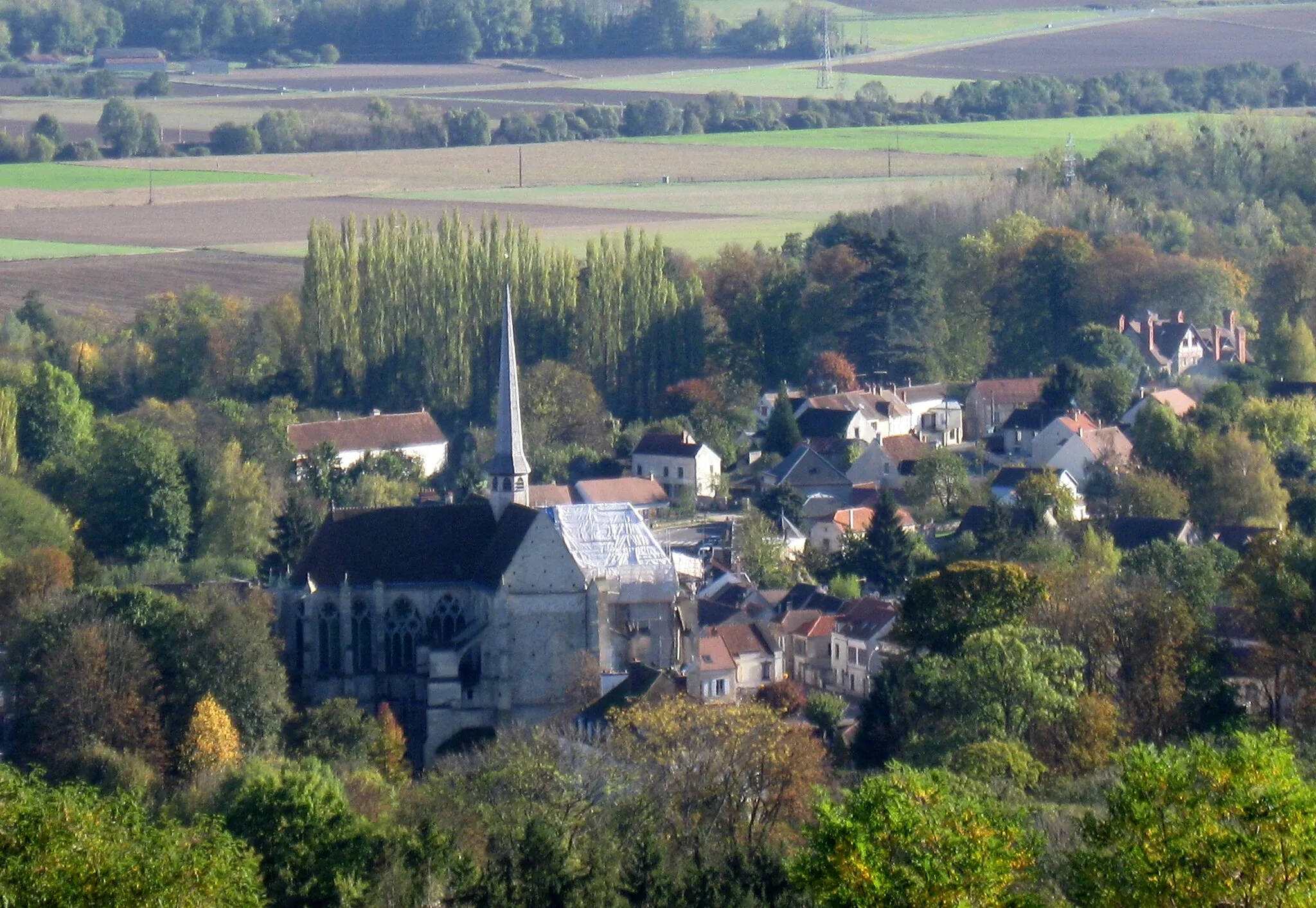 Photo showing: Essômes-sur-Marne et son abbatiale. (département de l'Aisne , région Picardie).