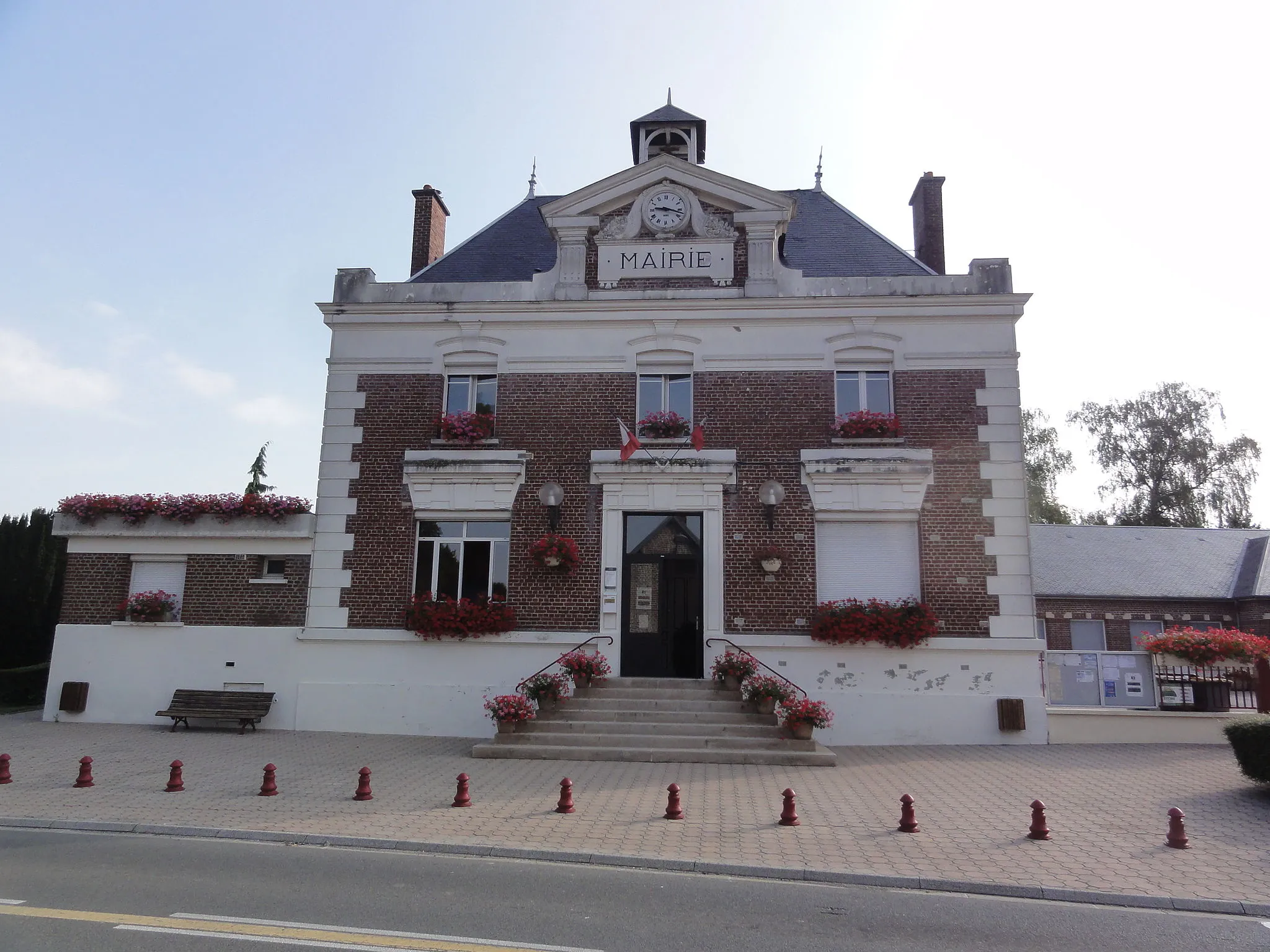 Photo showing: Fayet (Aisne) mairie