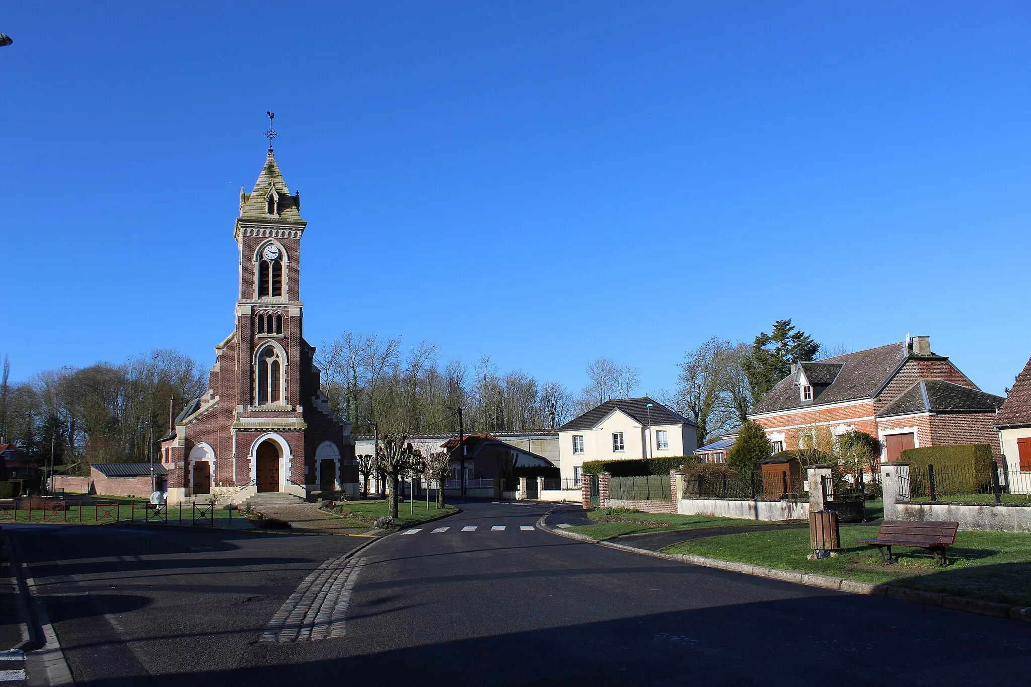 Photo showing: La place de l'Eglise.