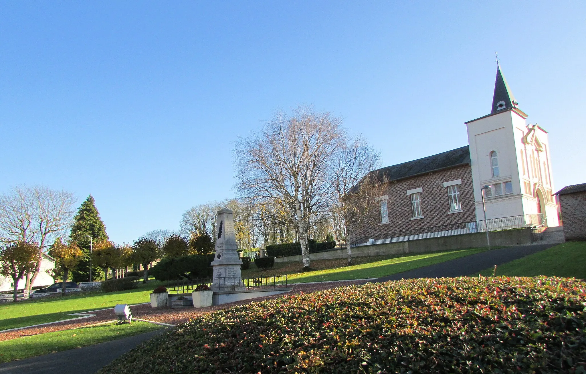 Photo showing: La place de la Mairie.