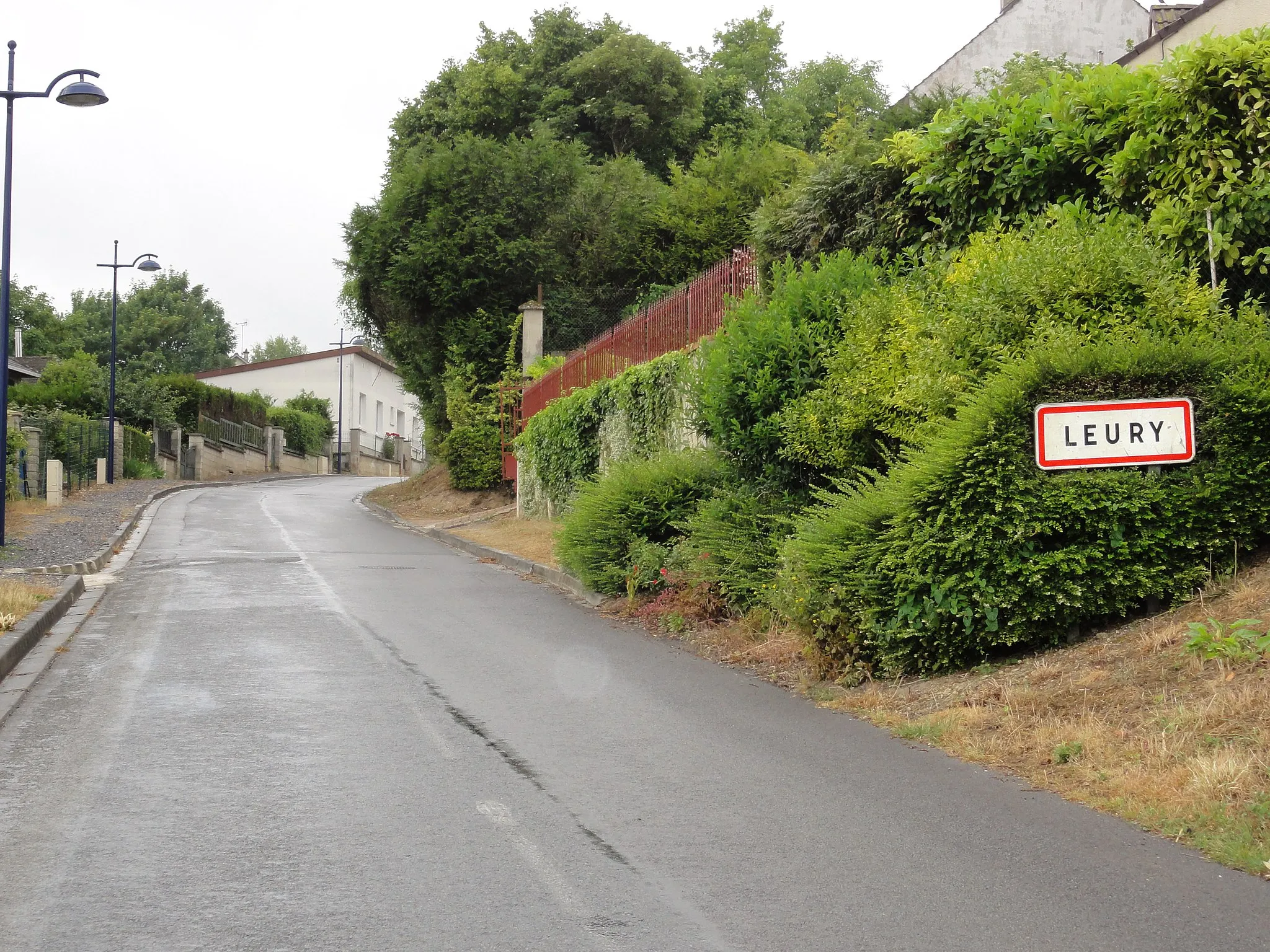 Photo showing: Leury (Aisne) city limit sign