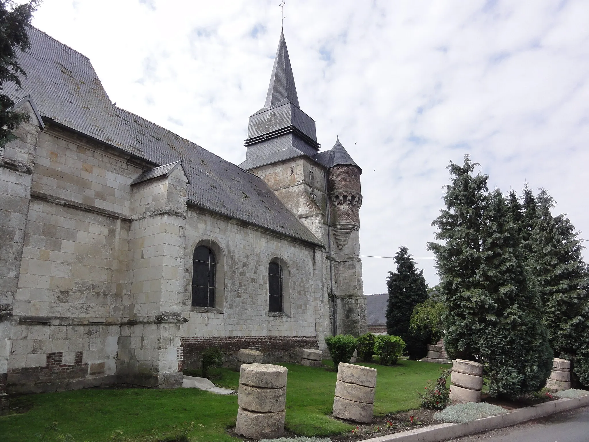 Photo showing: Macquigny (Aisne) église fortifiée