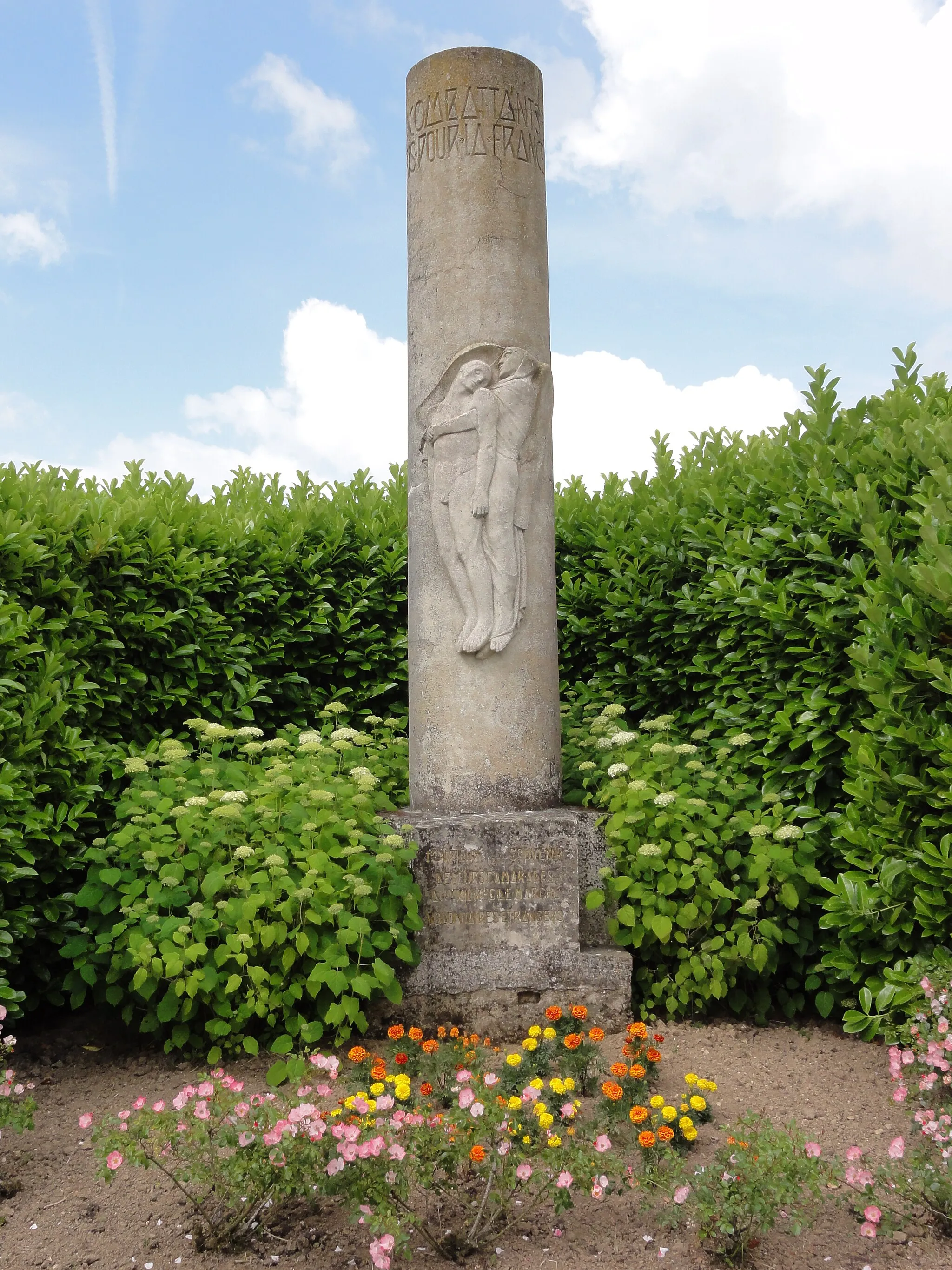 Photo showing: Missy-aux-Bois (Aisne) monument aux morts