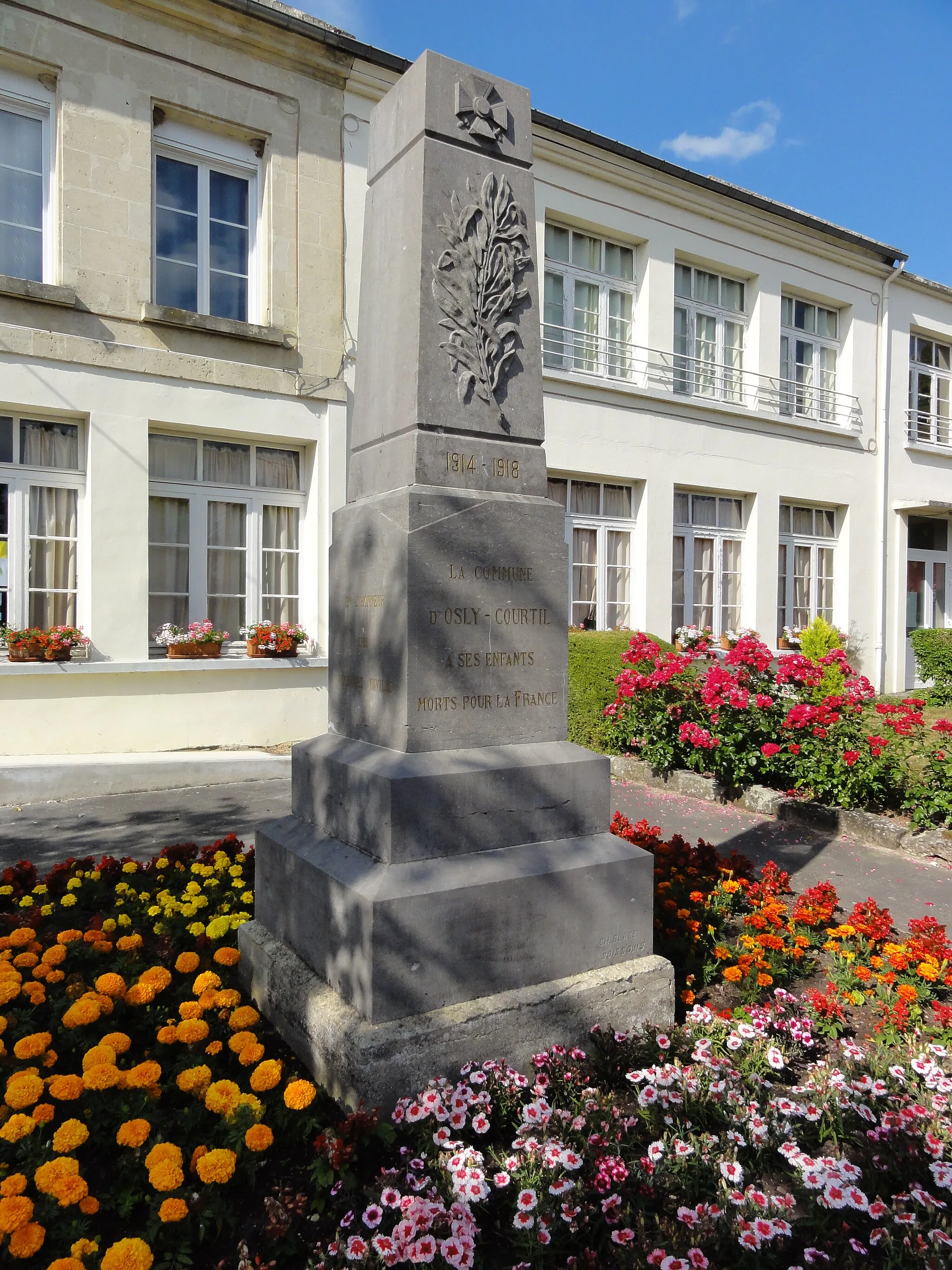 Photo showing: Osly-Courtil (Aisne) monument aux morts