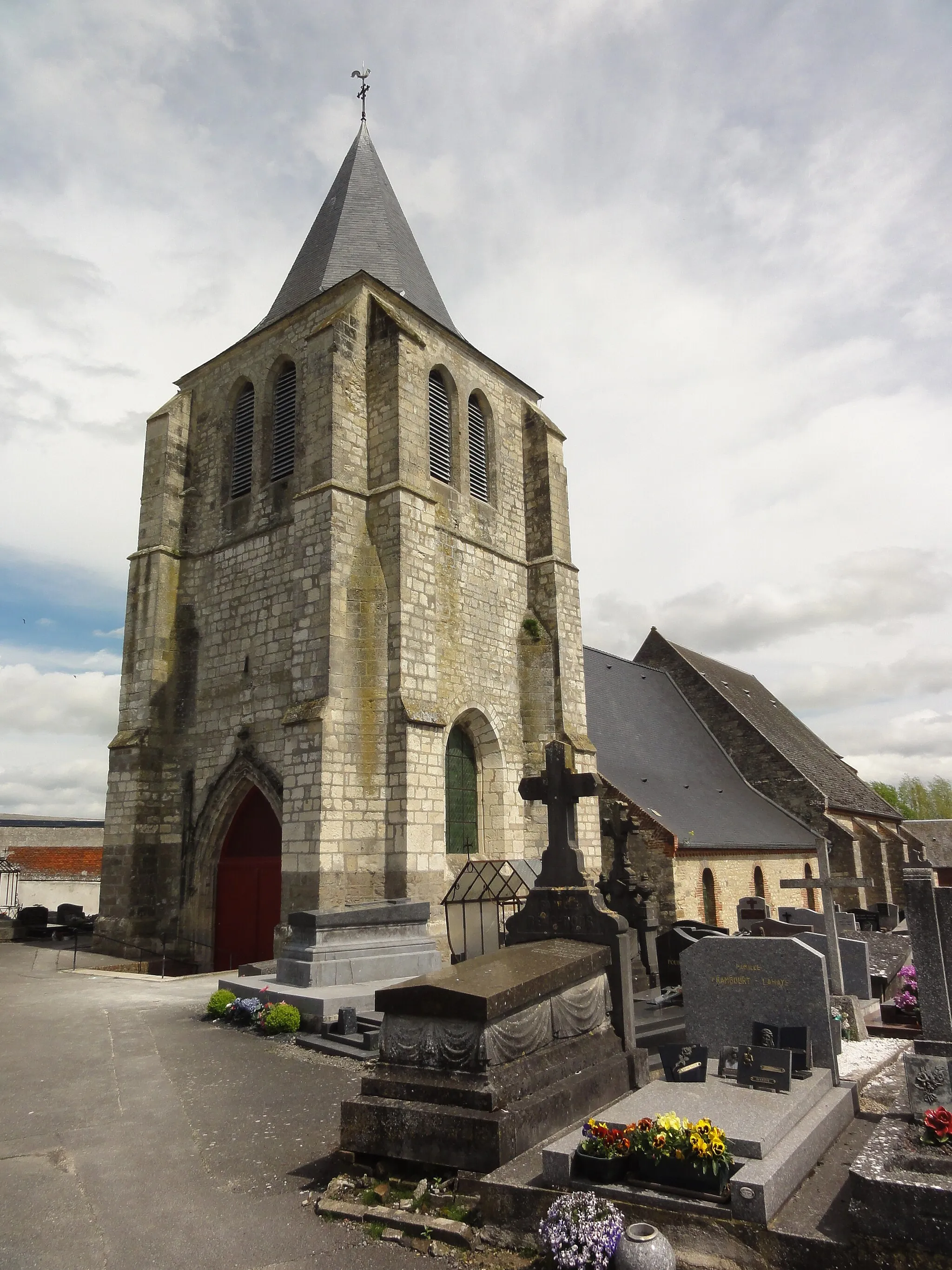 Photo showing: Pouilly-sur-Serre (Aisne) église
