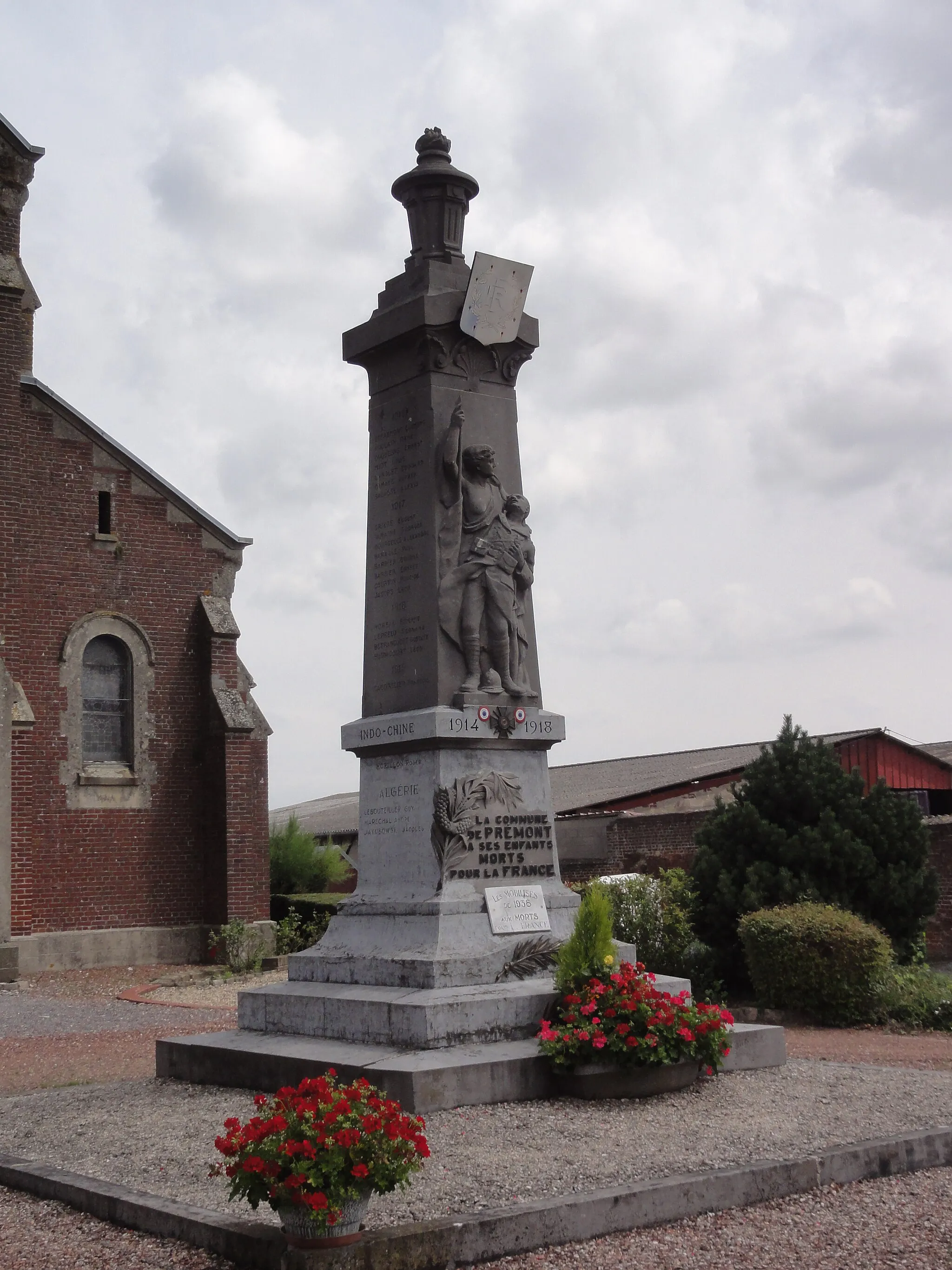 Photo showing: Prémont (Aisne) monument aux morts