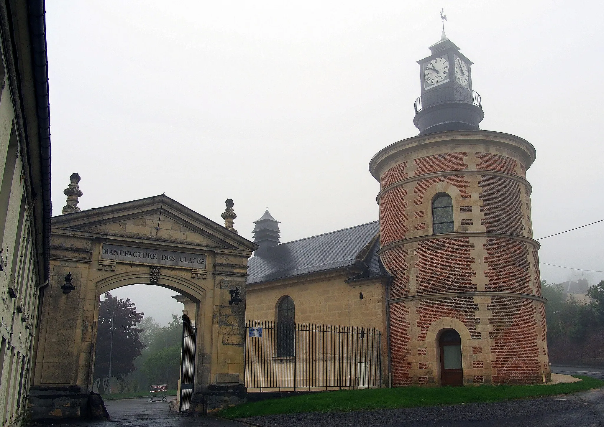 Photo showing: This building is indexed in the base Mérimée, a database of architectural heritage maintained by the French Ministry of Culture, under the reference PA00135569 .