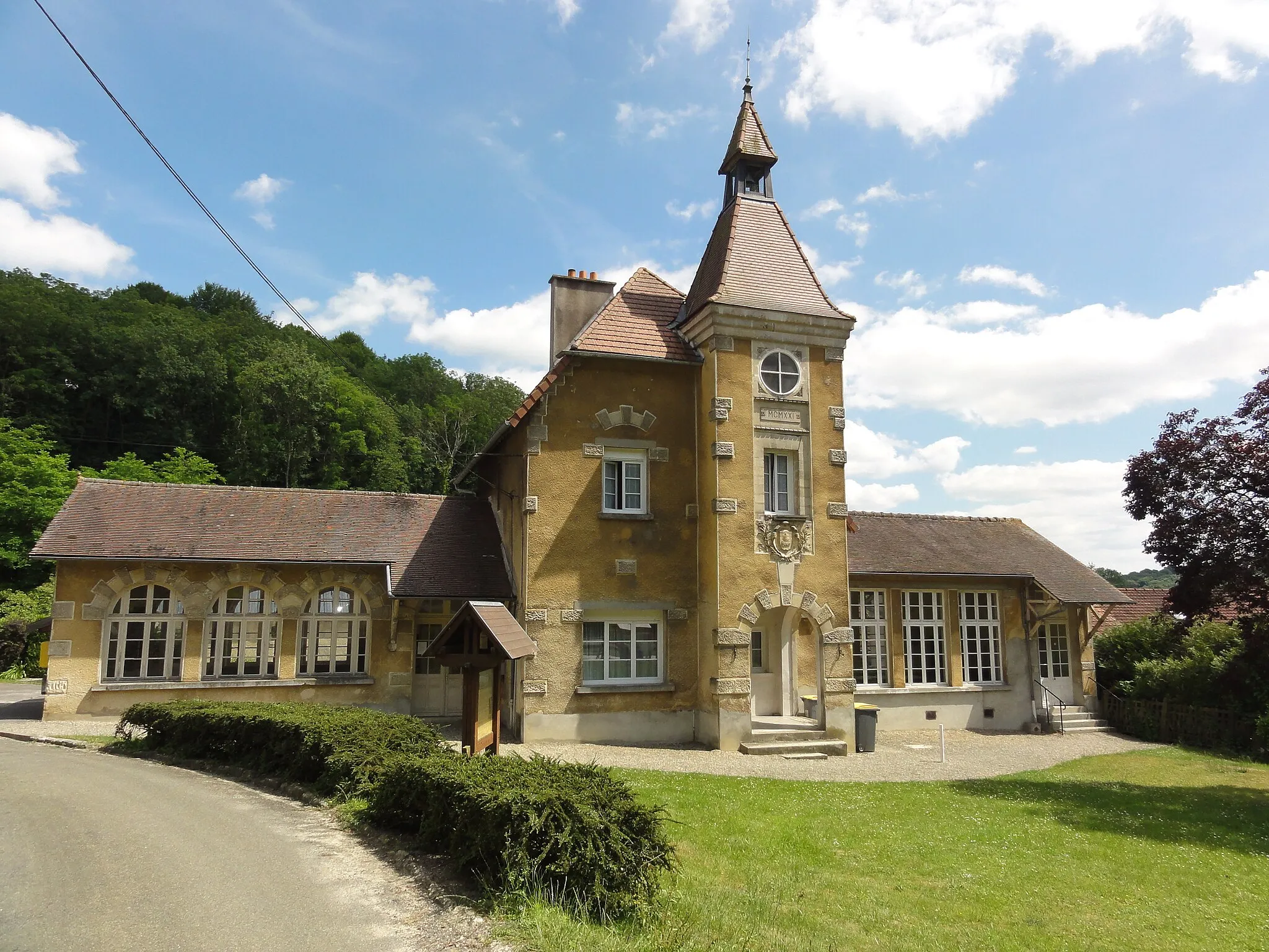 Photo showing: Sancy-les-Cheminots (Aisne) mairie-école