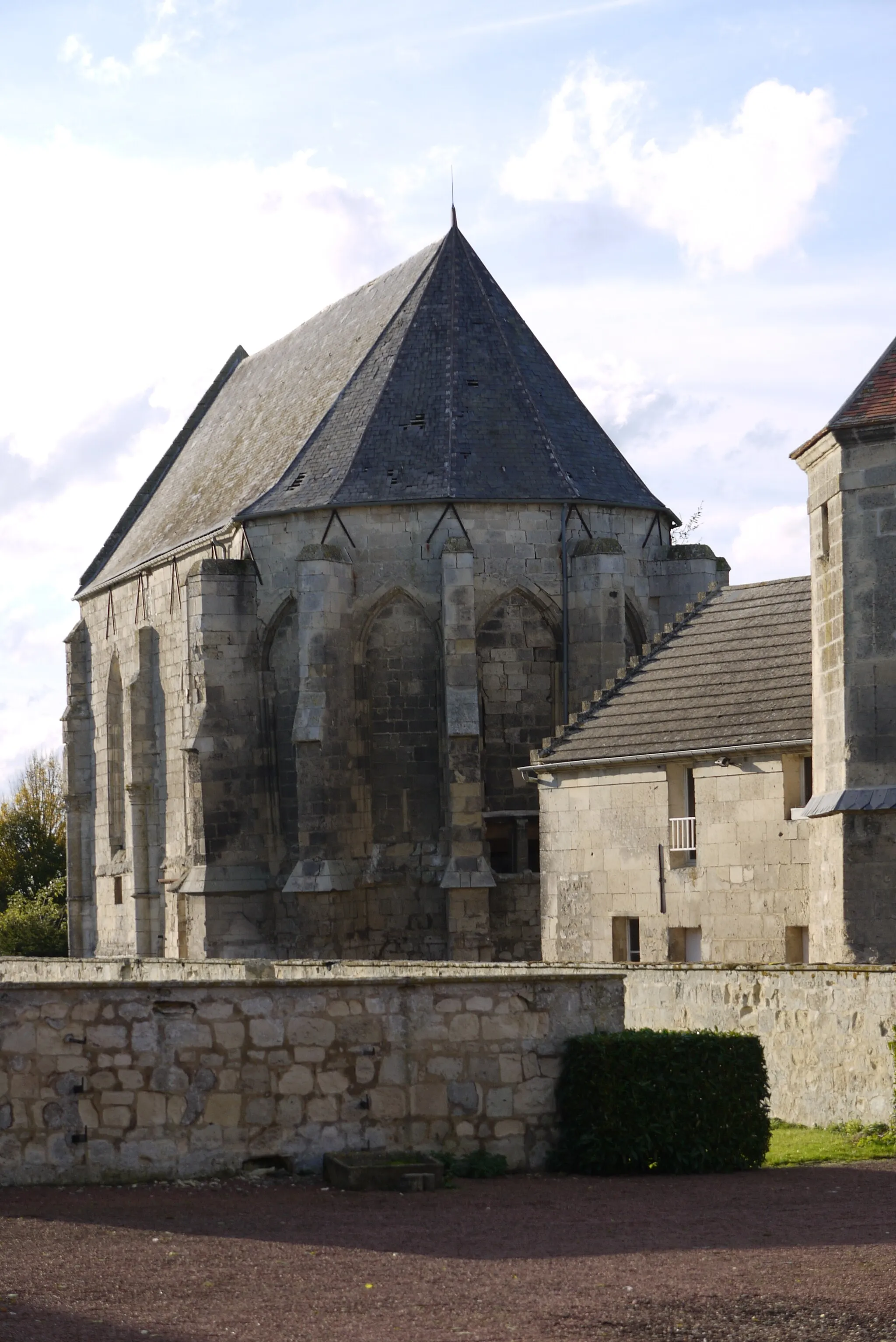 Photo showing: Commanderie du Mont-de-Soissons à Serches (Aisne)