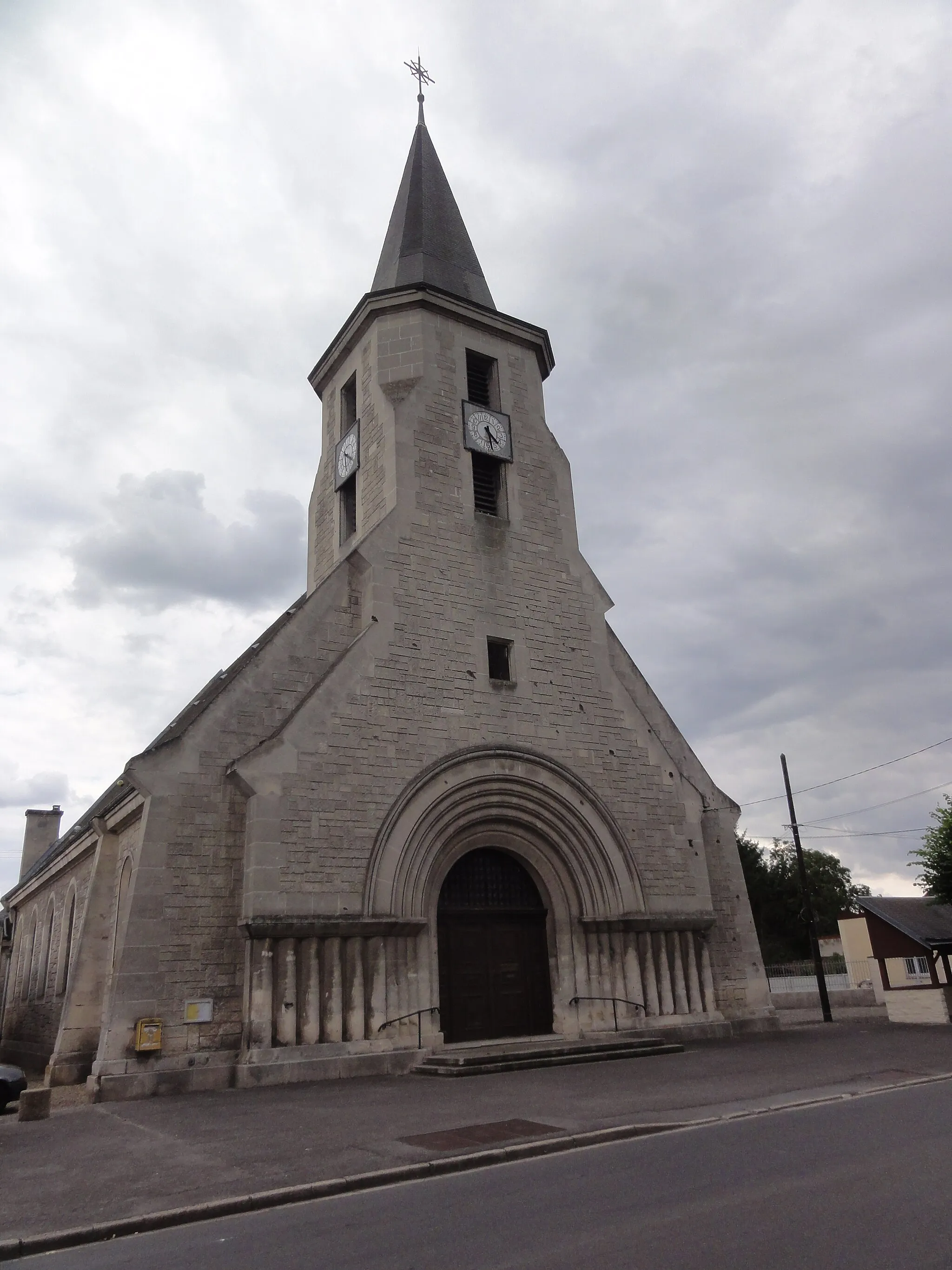 Photo showing: Sinceny (Aisne) église Saint-Médard