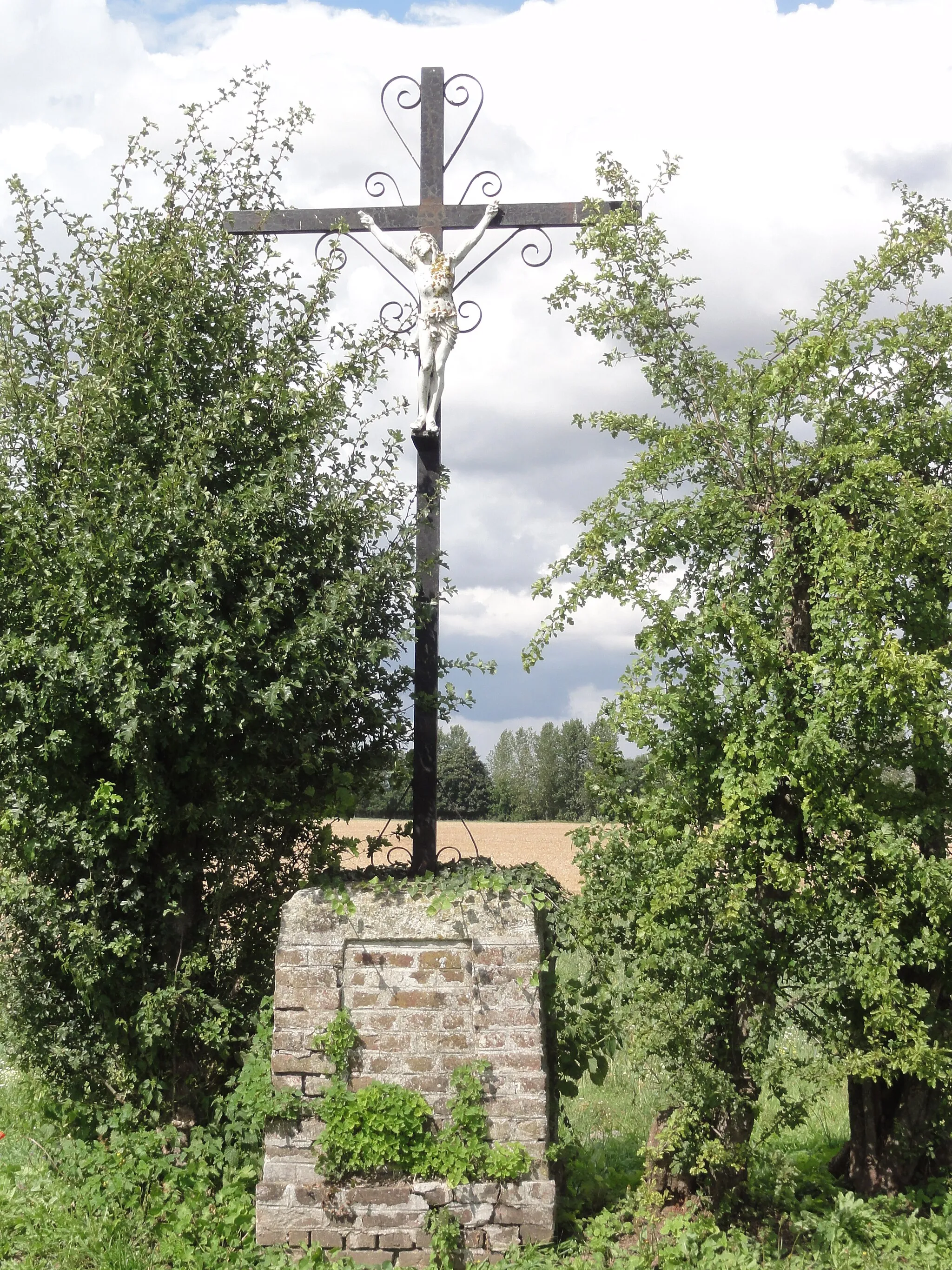 Photo showing: Vaux-en-Vermandois (Aisne) calvaire A