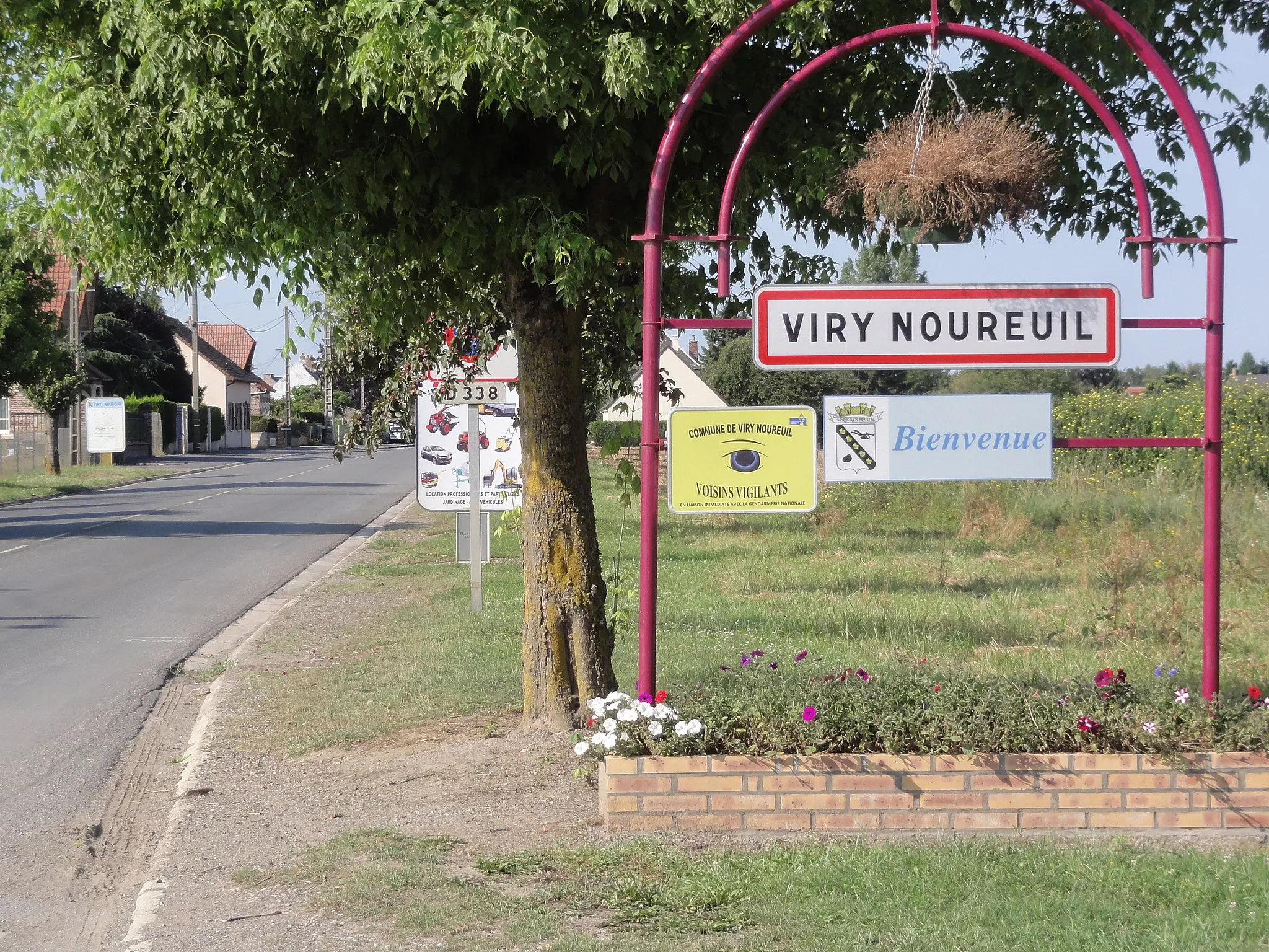 Photo showing: Viry-Noureuil (Aisne) city limit sign