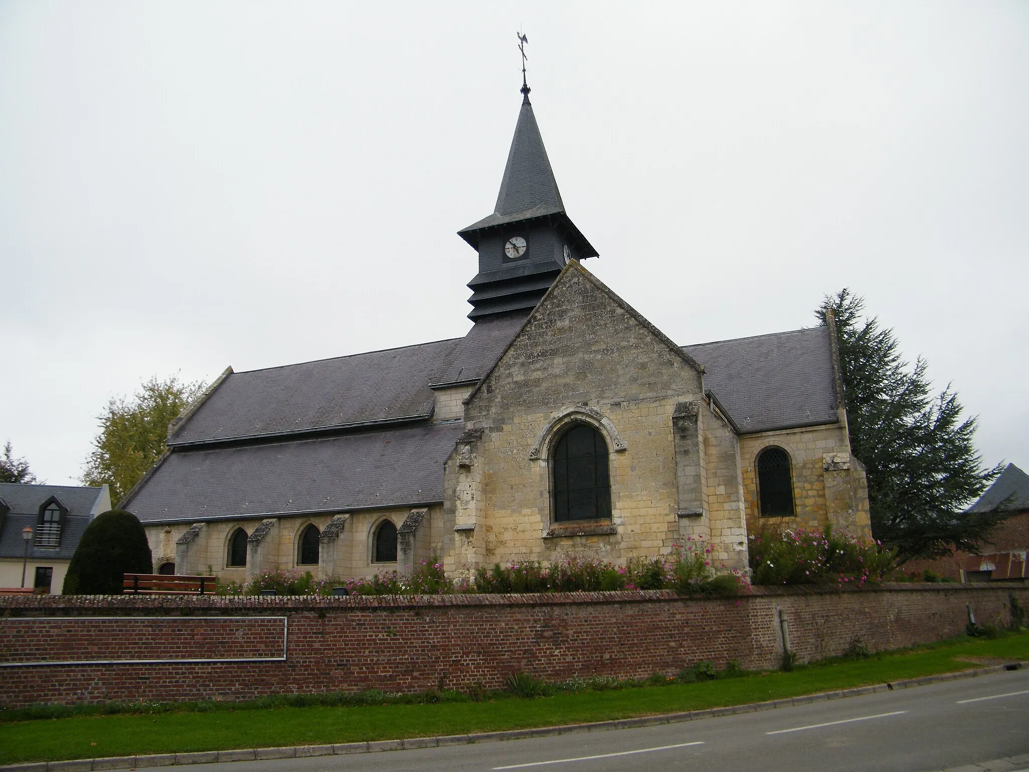 Photo showing: L'église Saint-Léger d'Offoy.