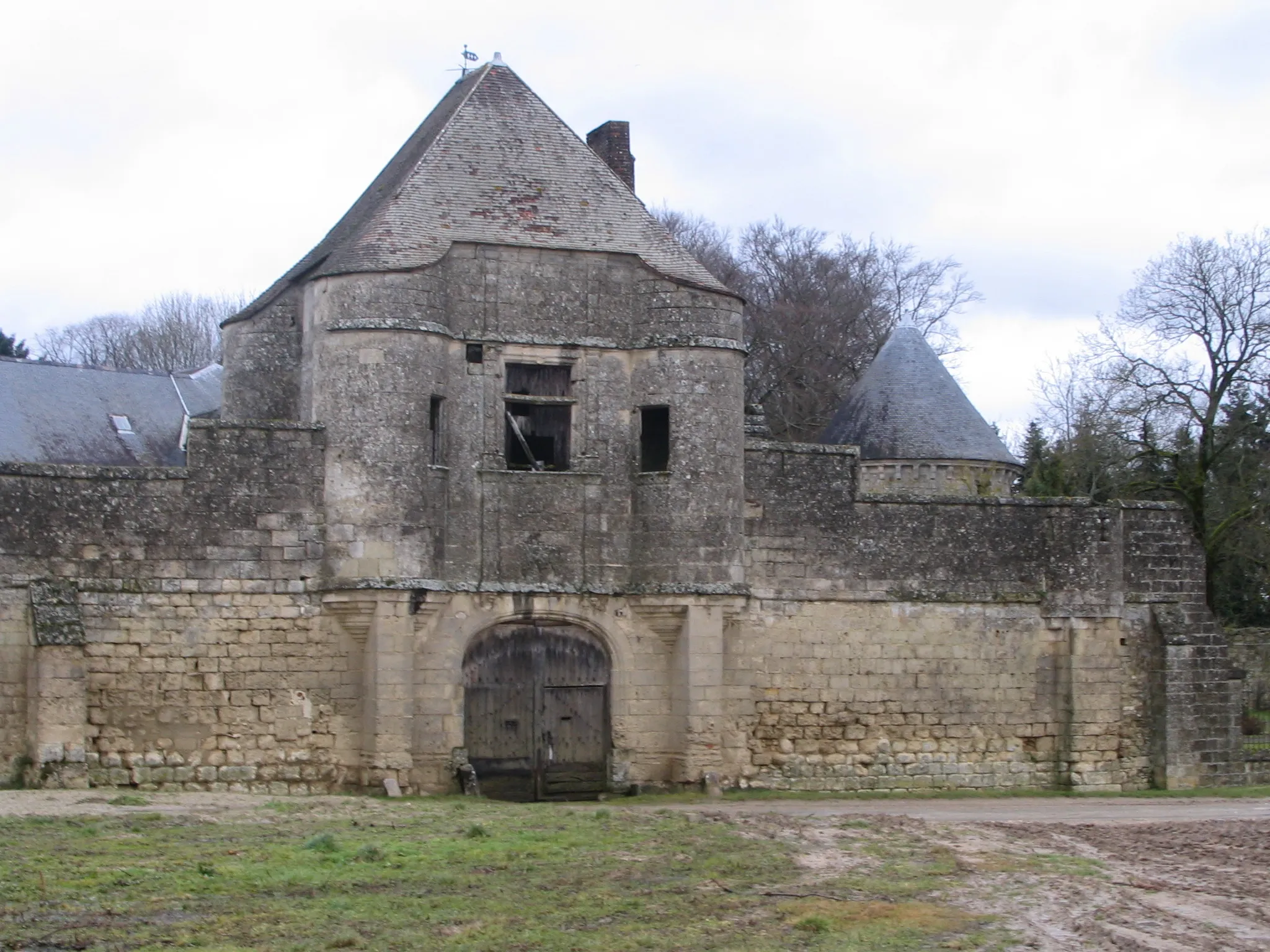 Photo showing: The entrance of the Noüe castle of Villers-Cotterêts, Aisne, France.