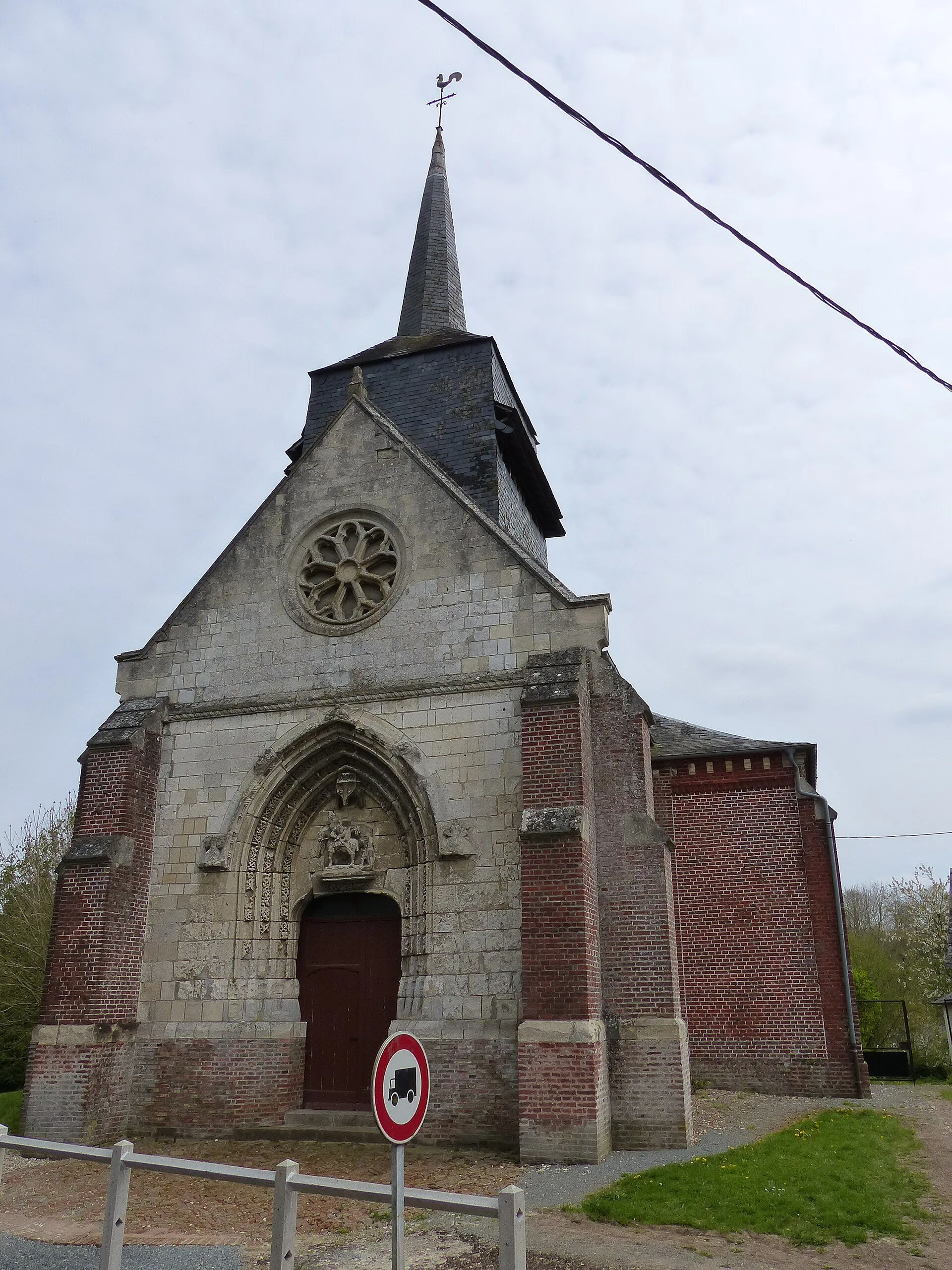 Photo showing: Frettemolle (Commune d'Hescamps) : L'église Saint-Martin.