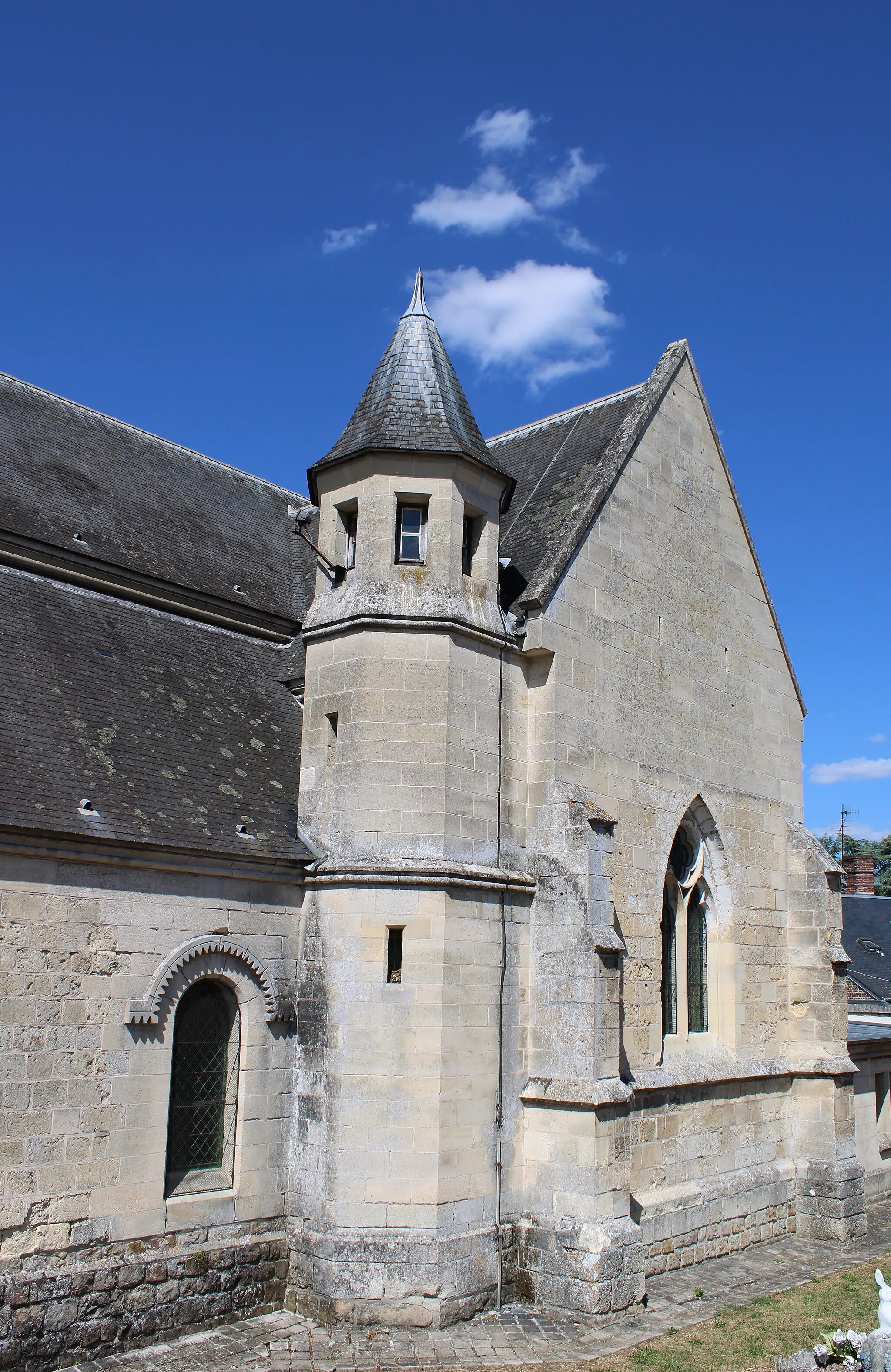 Photo showing: L'église St-Médard