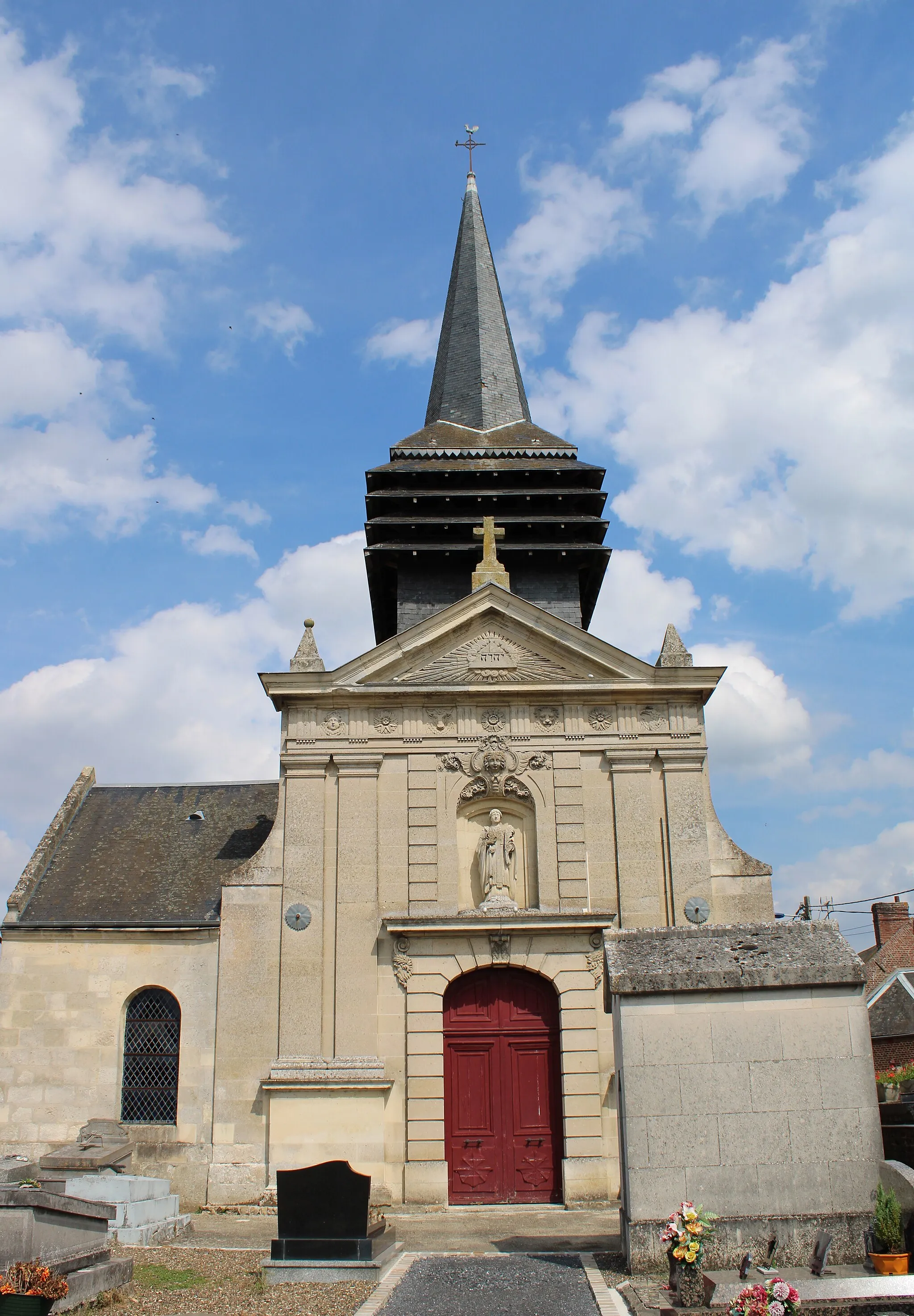 Photo showing: Façade de l'église.