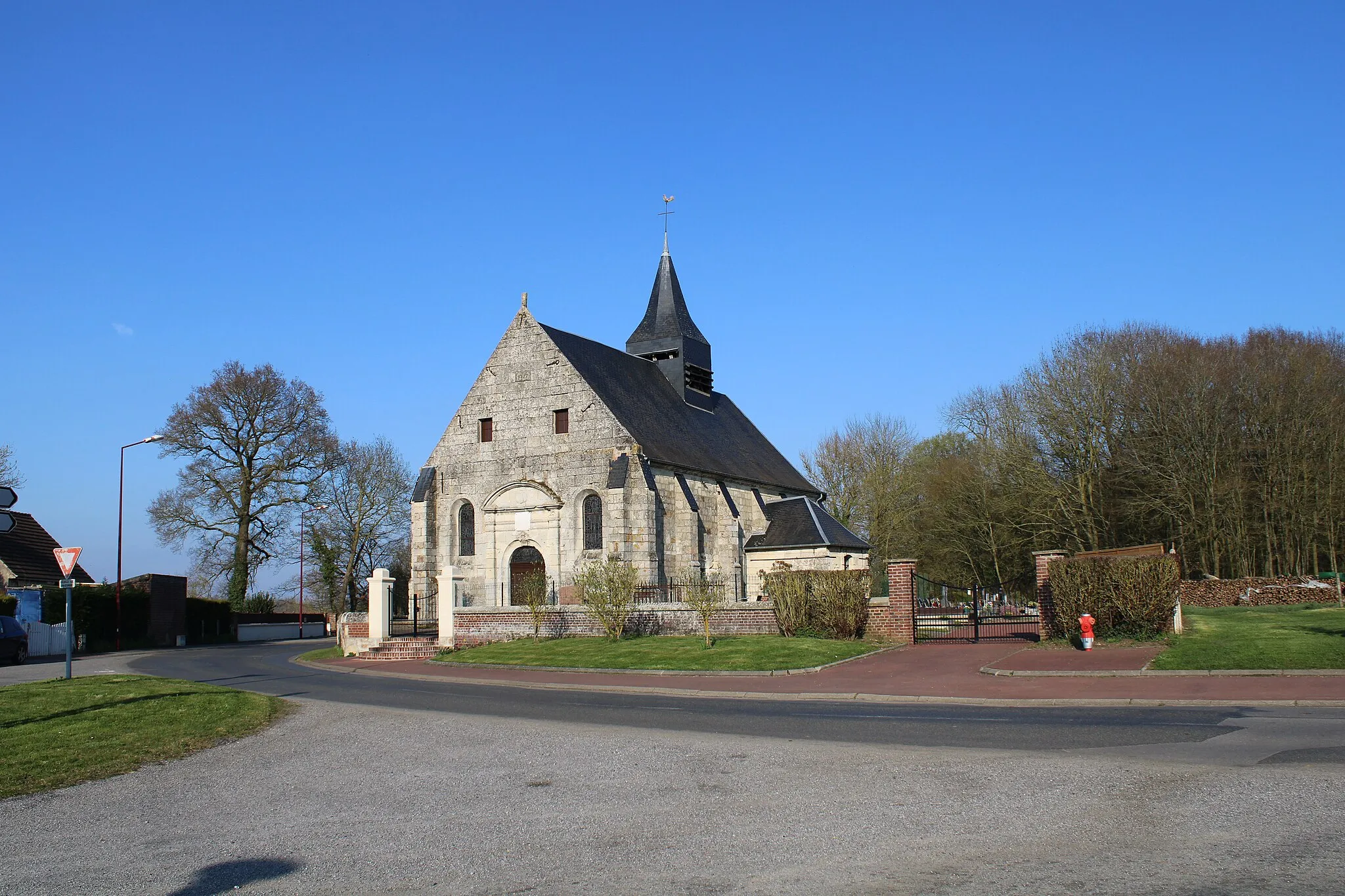 Photo showing: Place de l'église.