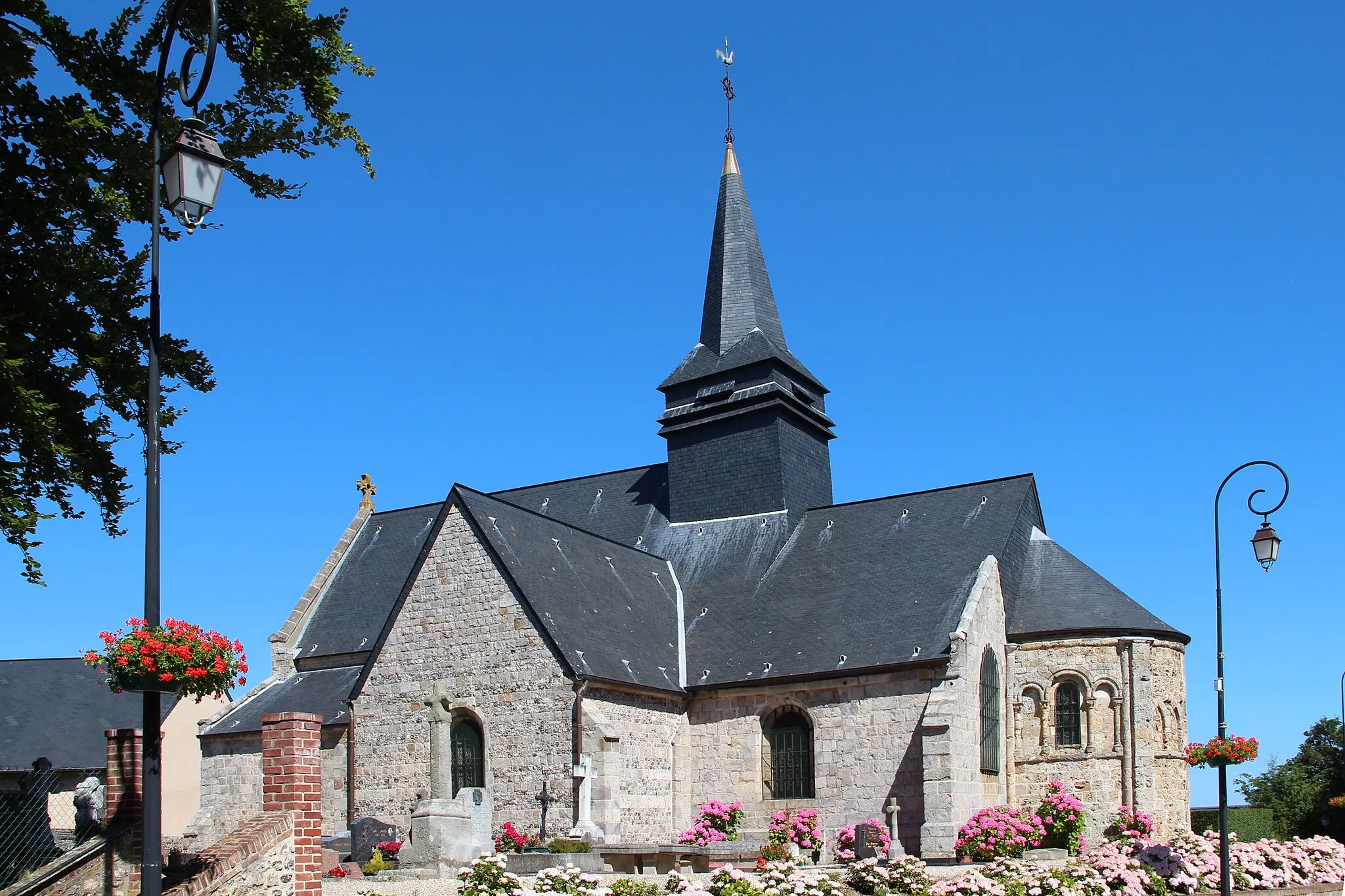 Photo showing: This building is inscrit au titre des monuments historiques de la France. It is indexed in the base Mérimée, a database of architectural heritage maintained by the French Ministry of Culture, under the reference PA00101030 .