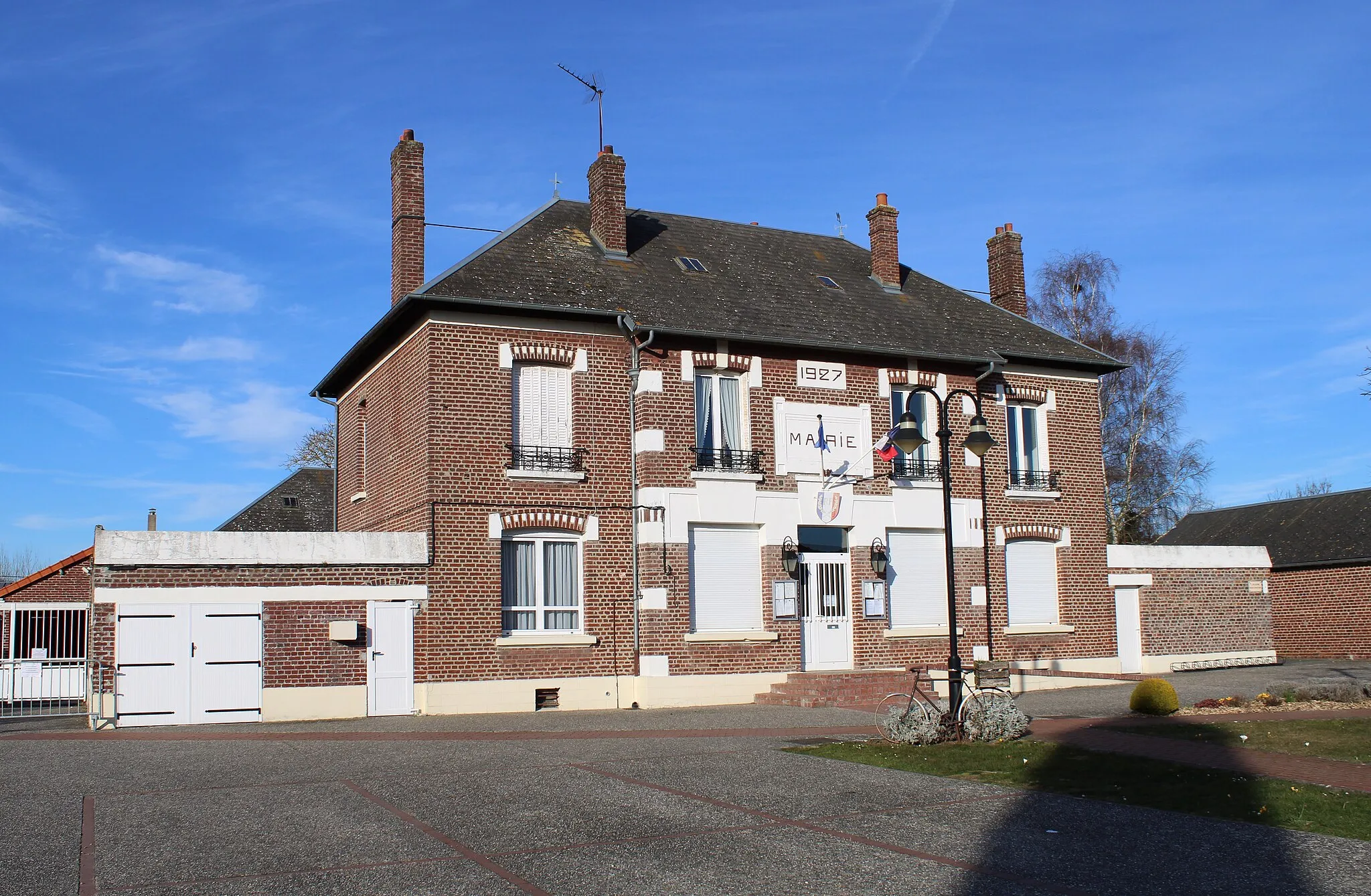 Photo showing: La mairie de Brouchy, Somme, France.