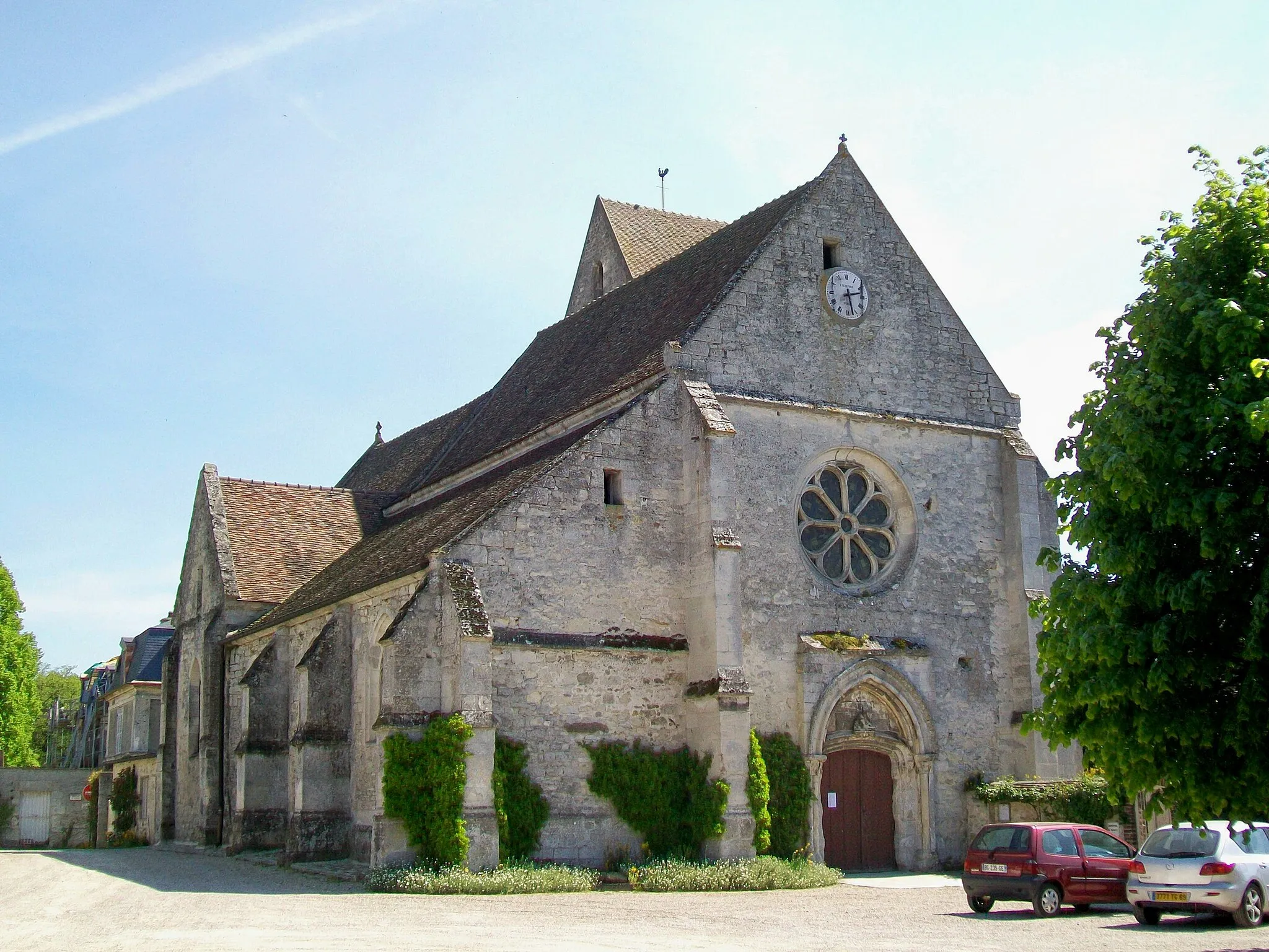Photo showing: L'église Saint-Martin de Borest depuis le nord-ouest.