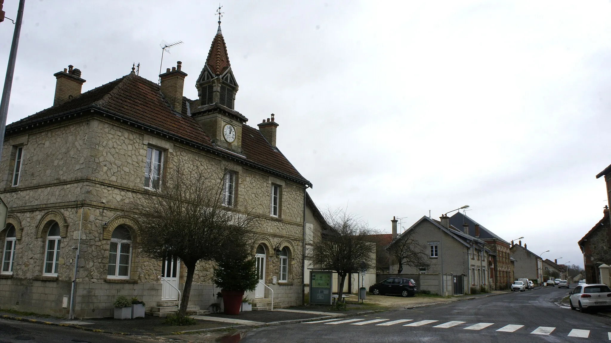 Photo showing: Mairie d'Auménancourt_le_Grand .