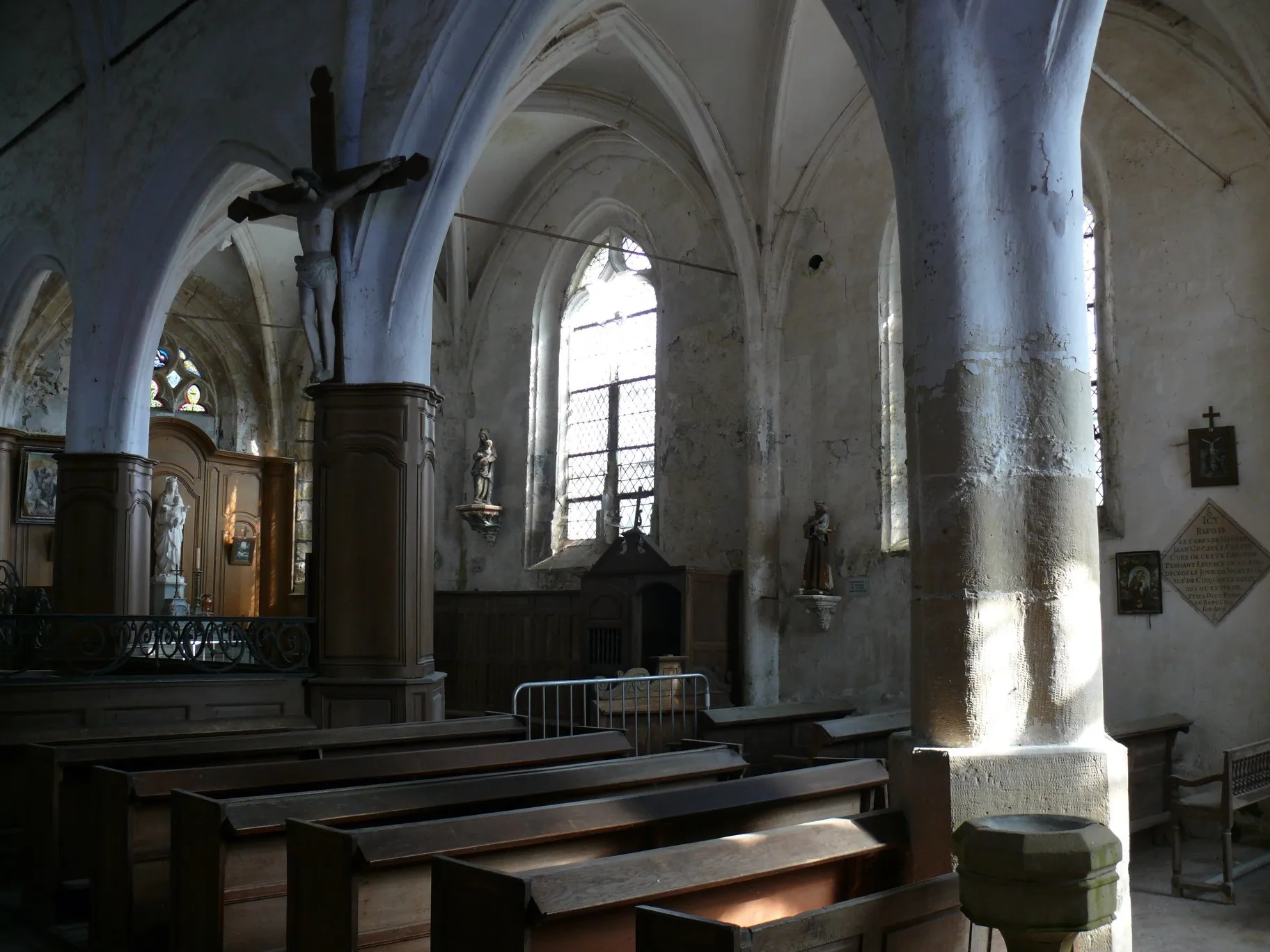 Photo showing: Saint-Peter's church of Ognes (Oise, Picardie, France).