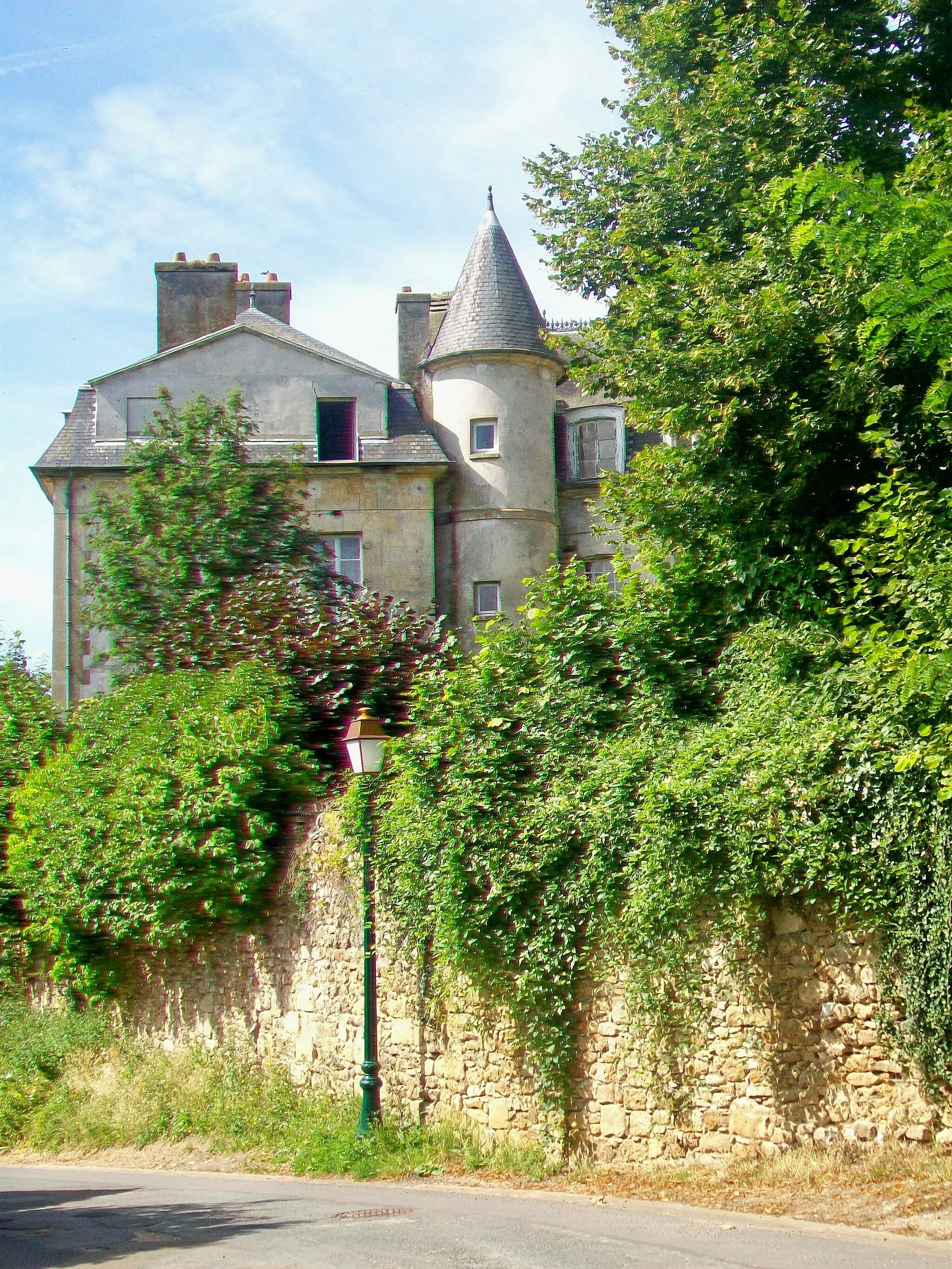 Photo showing: Château de Frémainville, entre la rue du Château et la rue du Pavé.