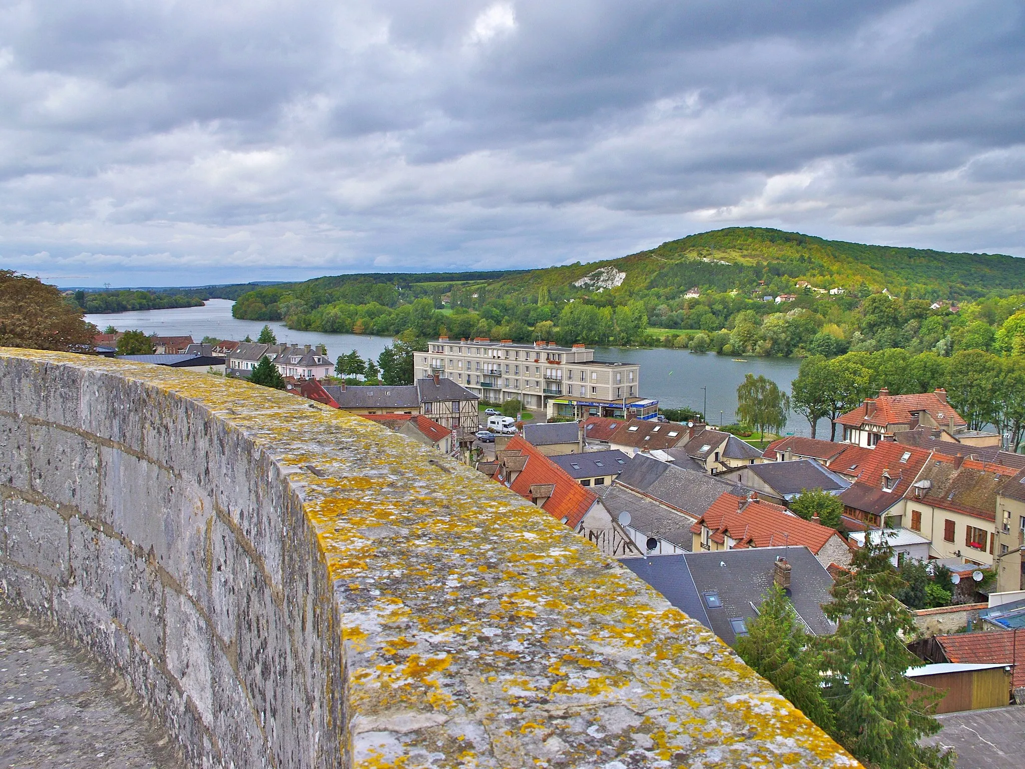 Photo showing: Vernon, Vue sur la vallée de la Seine et la forêt de Vernon et des Andelys, du sommet de la tour des Archives, Journées du Patrimoine 2011