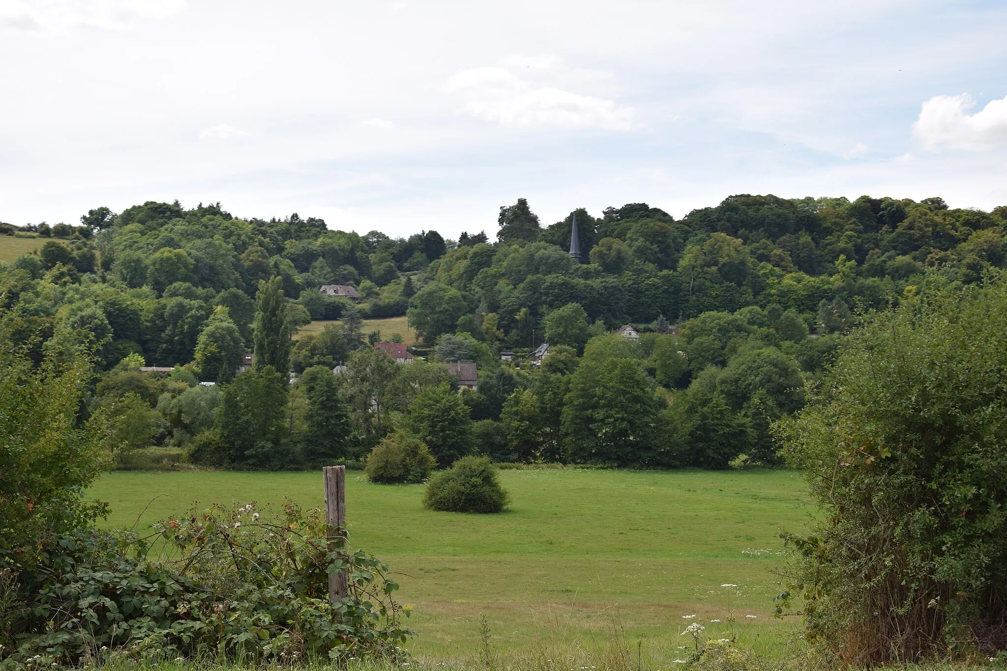 Photo showing: Amécourt