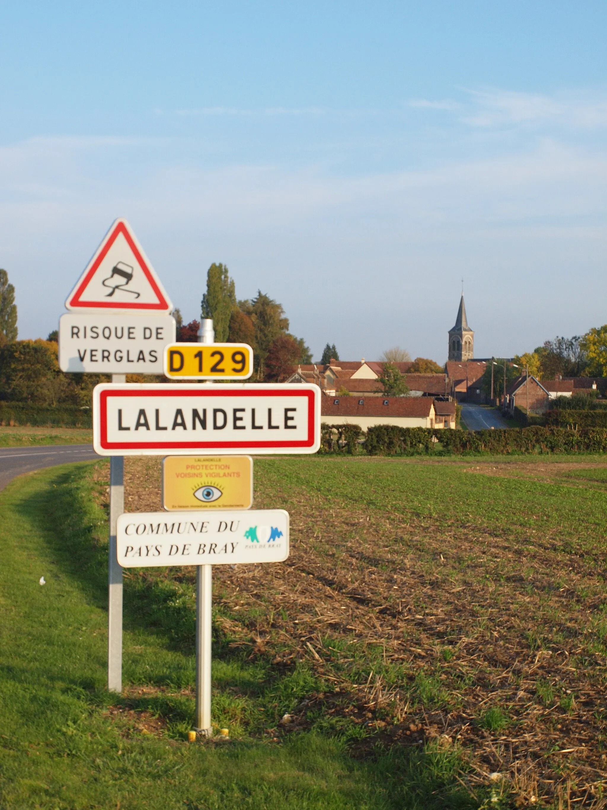 Photo showing: Lalandelle (Oise, France) , panneau d'agglomération