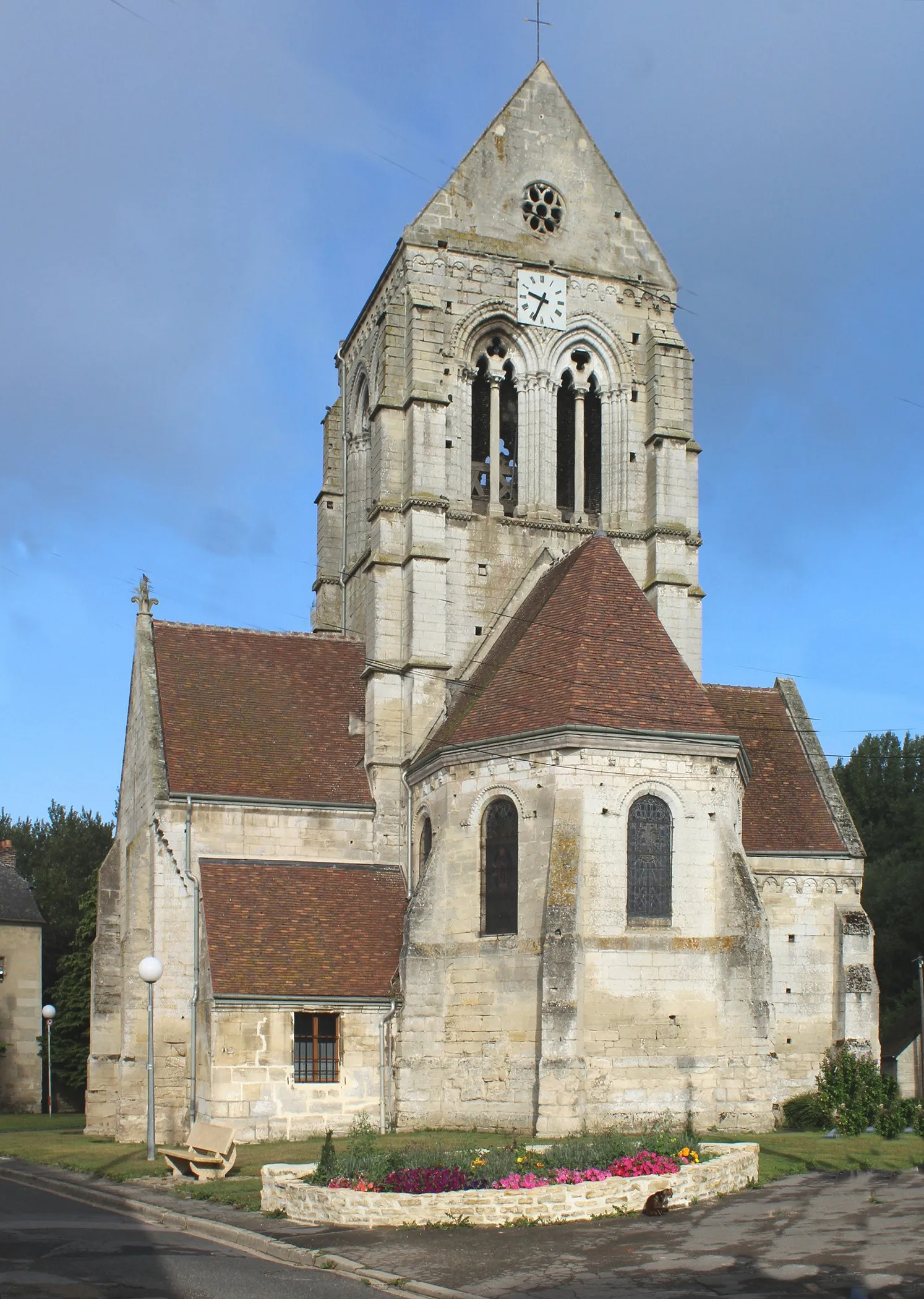 Photo showing: This building is classé au titre des monuments historiques de la France. It is indexed in the base Mérimée, a database of architectural heritage maintained by the French Ministry of Culture, under the reference PA00114480 .