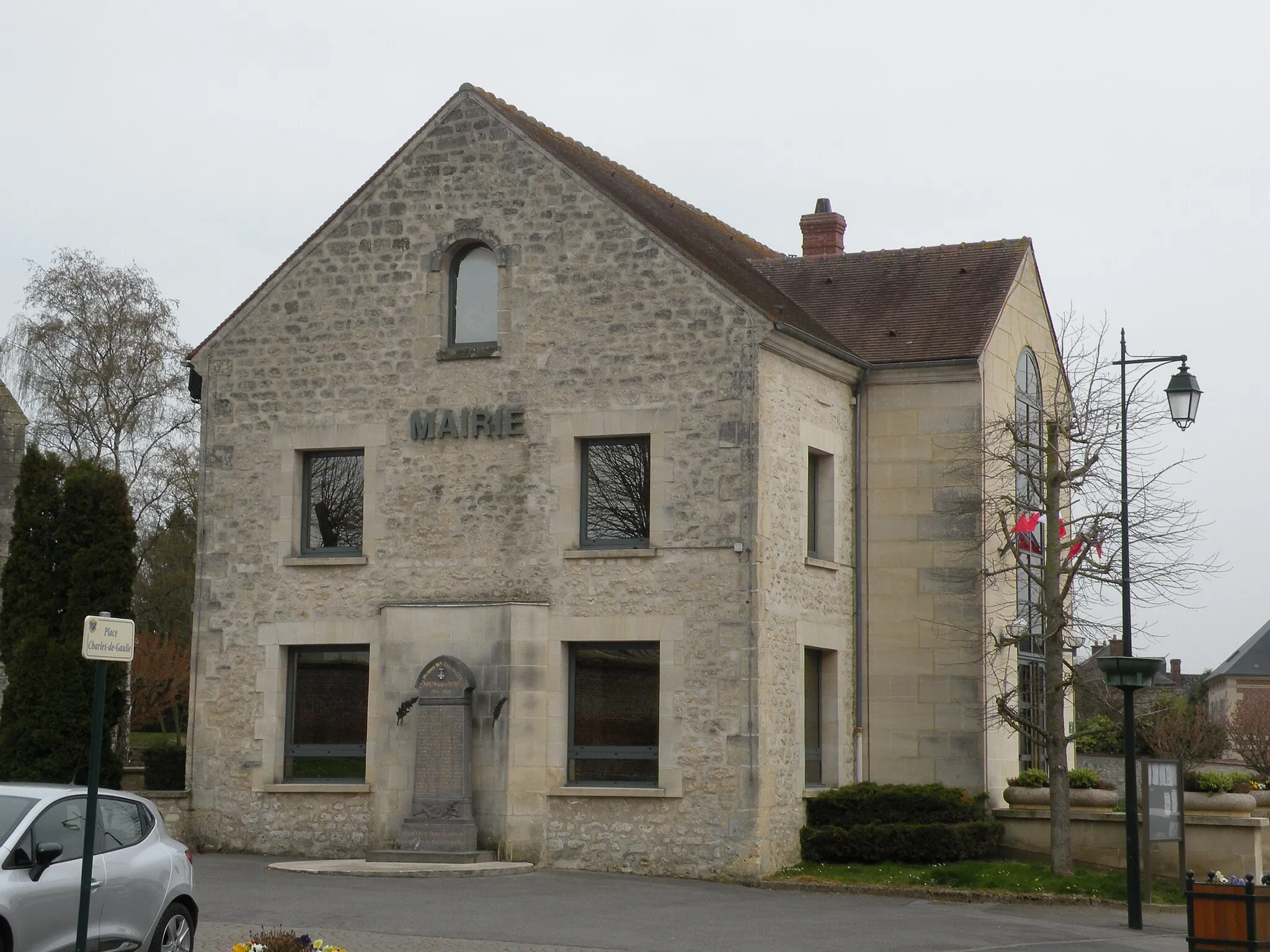 Photo showing: mairie Ercuis