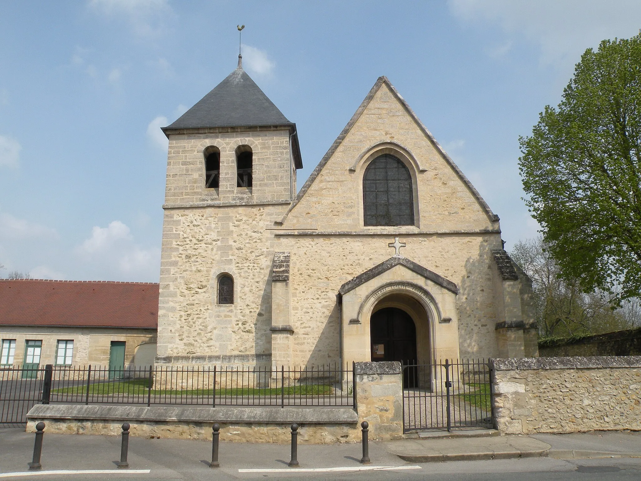 Photo showing: Église de Berthecourt.