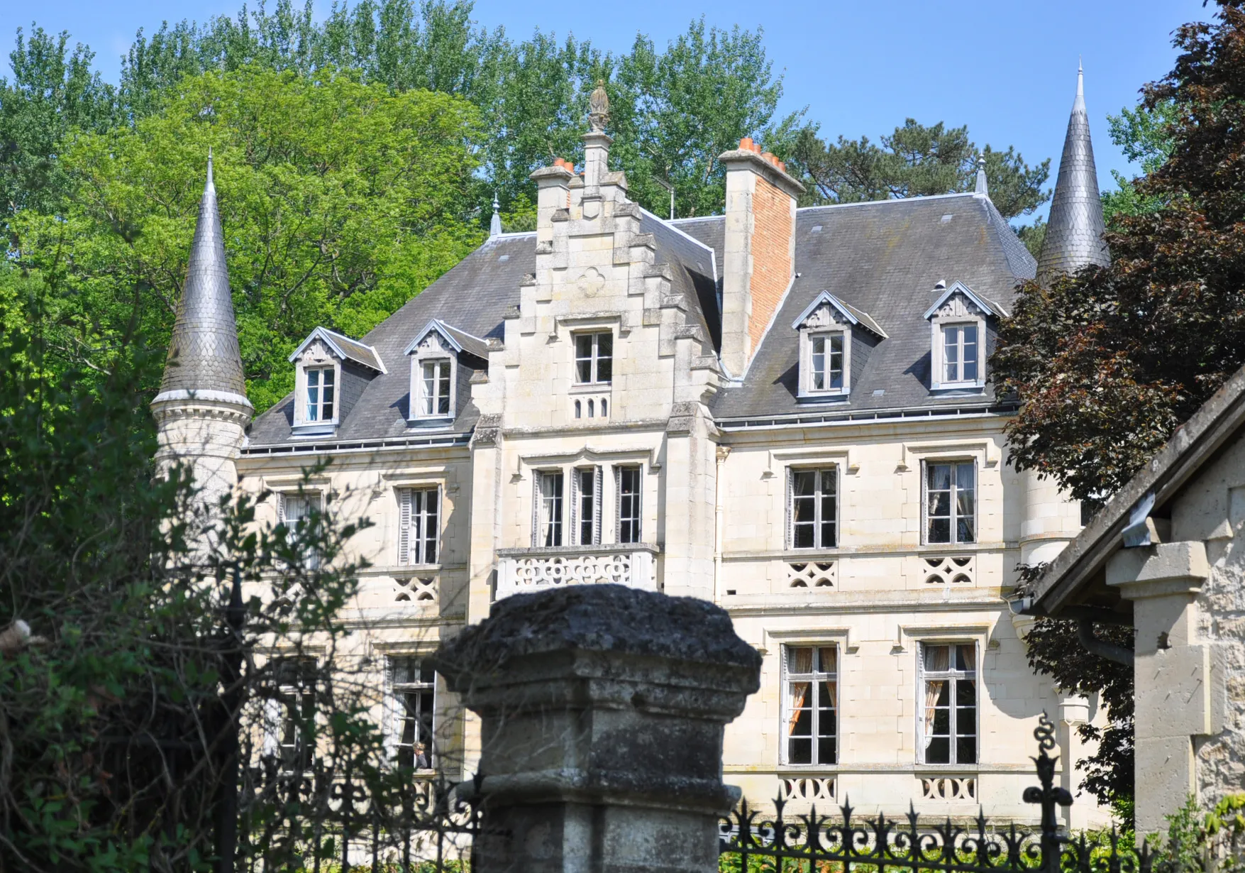 Photo showing: Château de Pondron