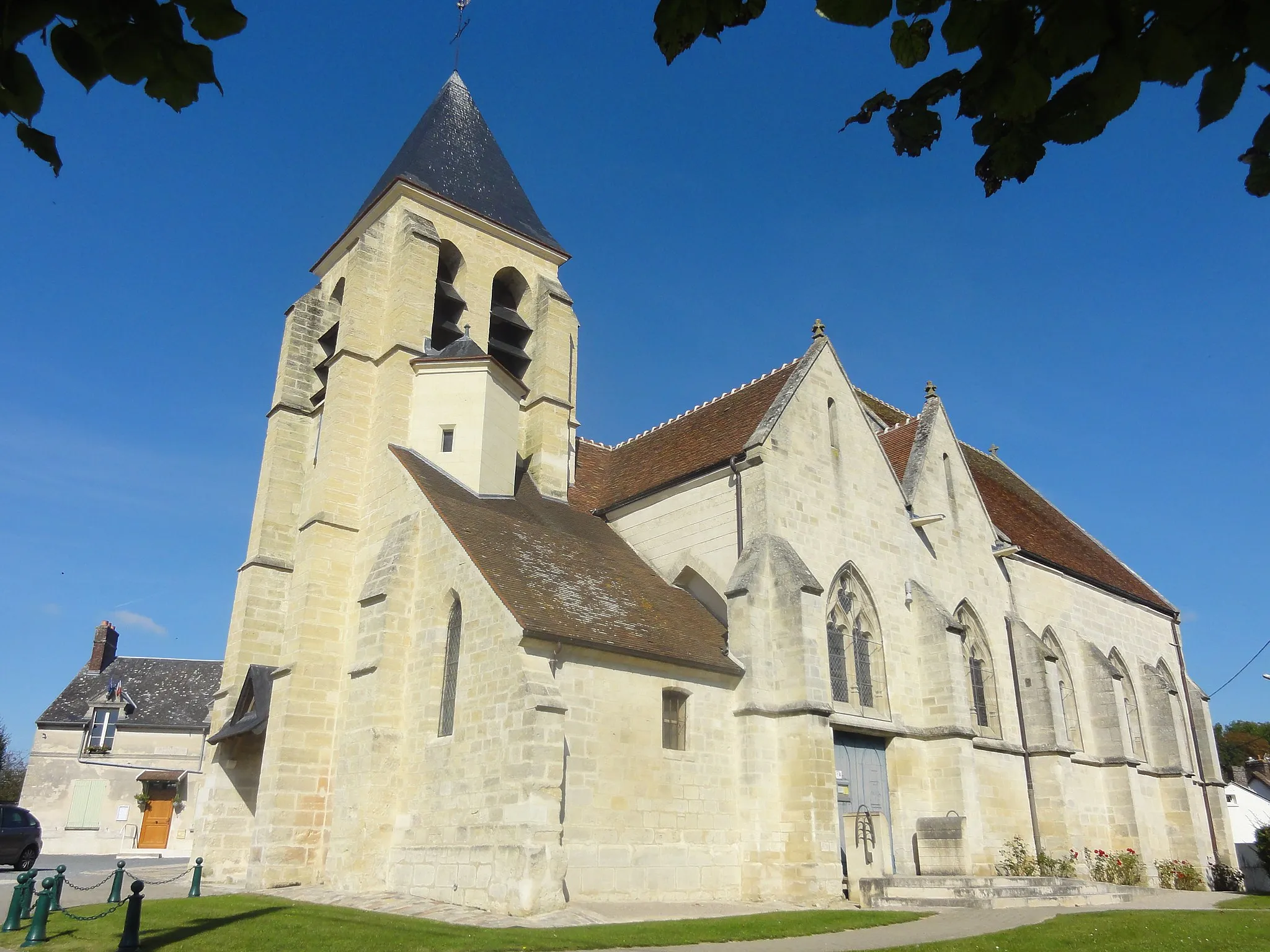 Photo showing: Église Saint-Jean-Baptiste de Crouy-en-Thelle (voir titre).