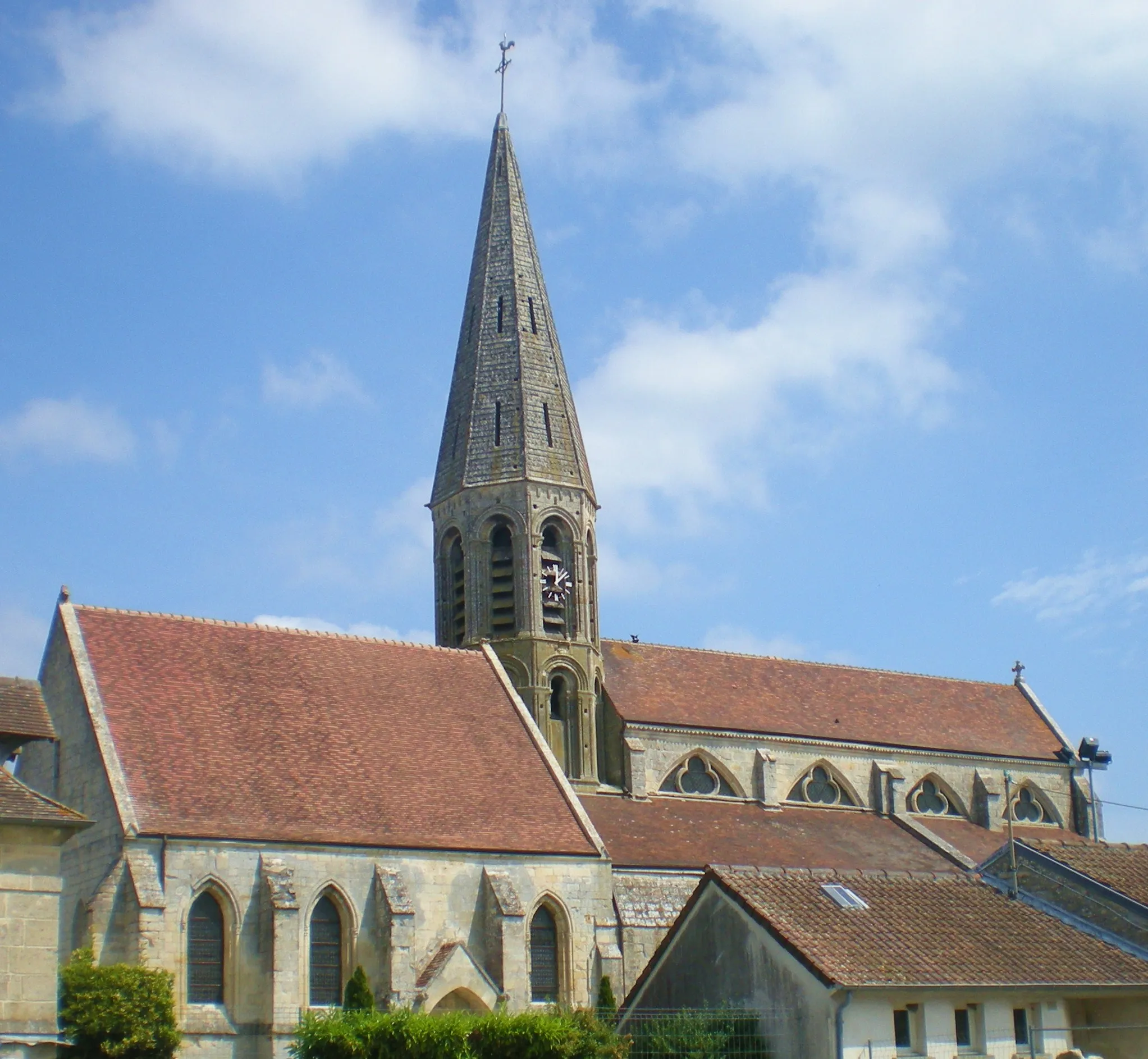 Photo showing: Église Saint-Étienne de Cambronne-lès-Clermont