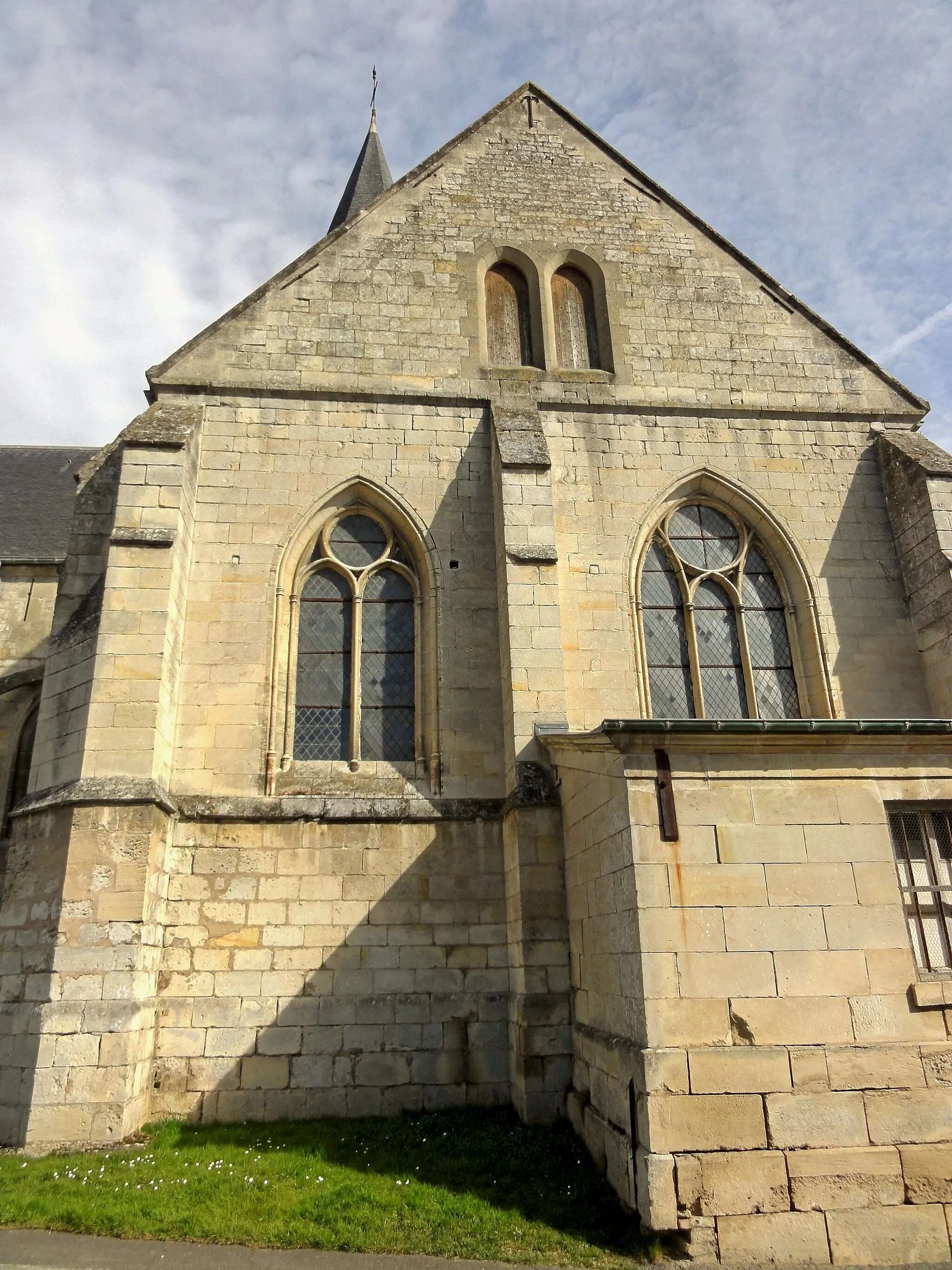Photo showing: Vue sur le chœur-halle depuis le sud. Ces deux travées sont contemporaines et stylistiquement homogènes, mais pas identiques.