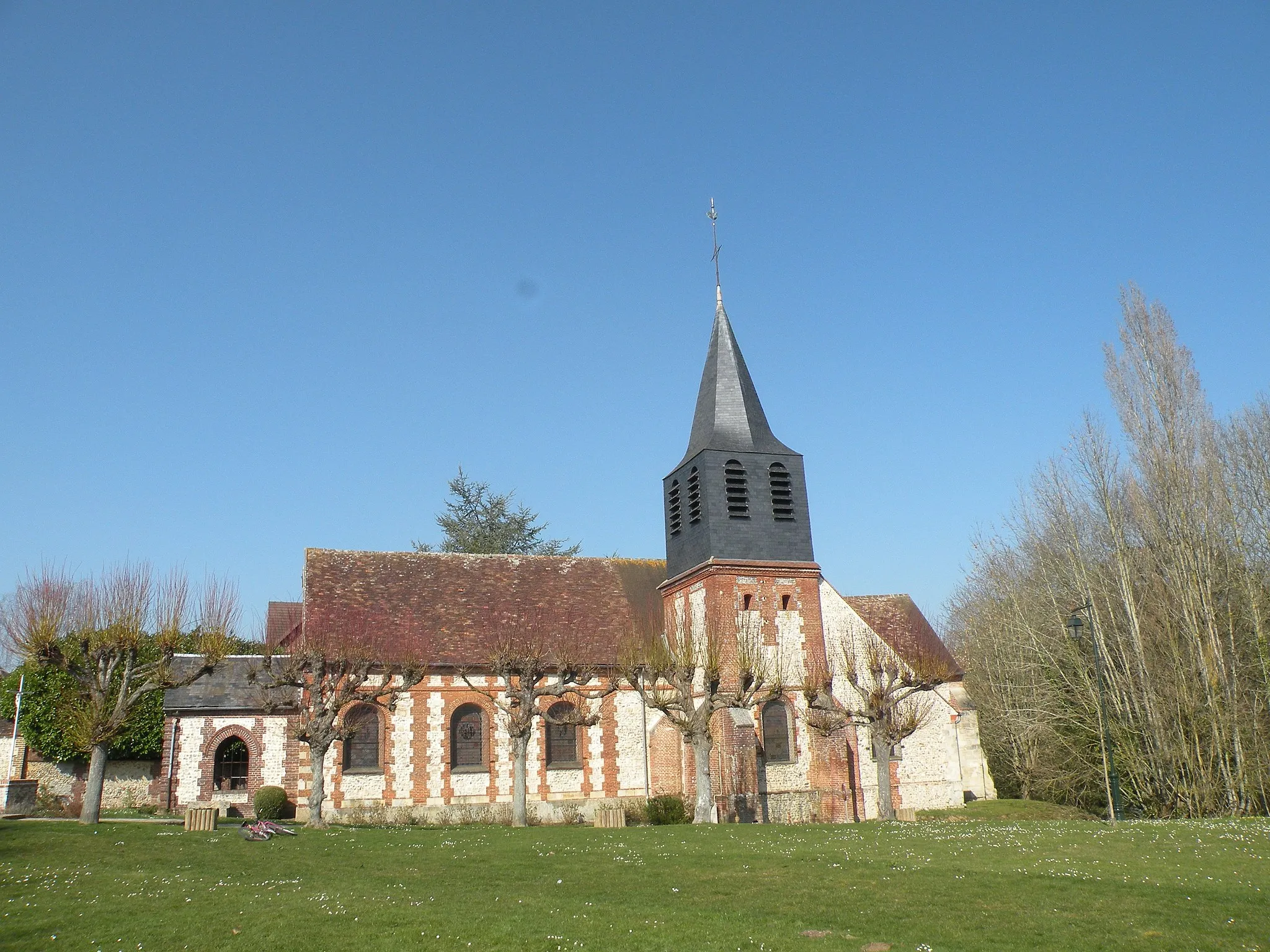 Photo showing: église Saint-Léger de Le Mesnil-Théribus