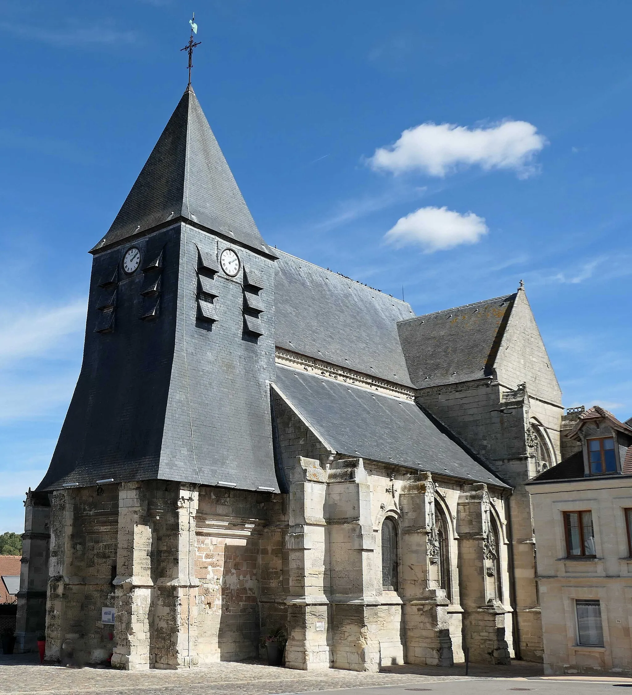 Photo showing: This building is indexed in the base Mérimée, a database of architectural heritage maintained by the French Ministry of Culture, under the reference PA00114834 .