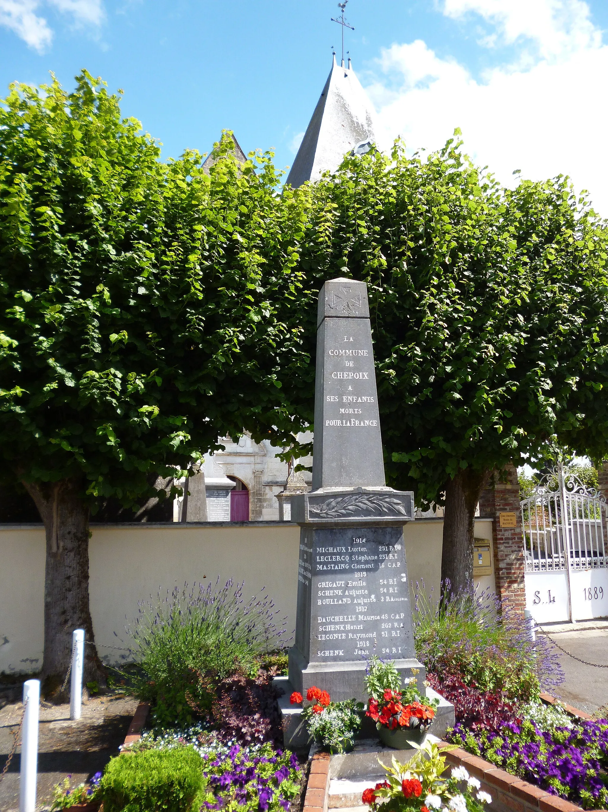 Photo showing: Monument aux morts de la commune de Chepoix (Oise).