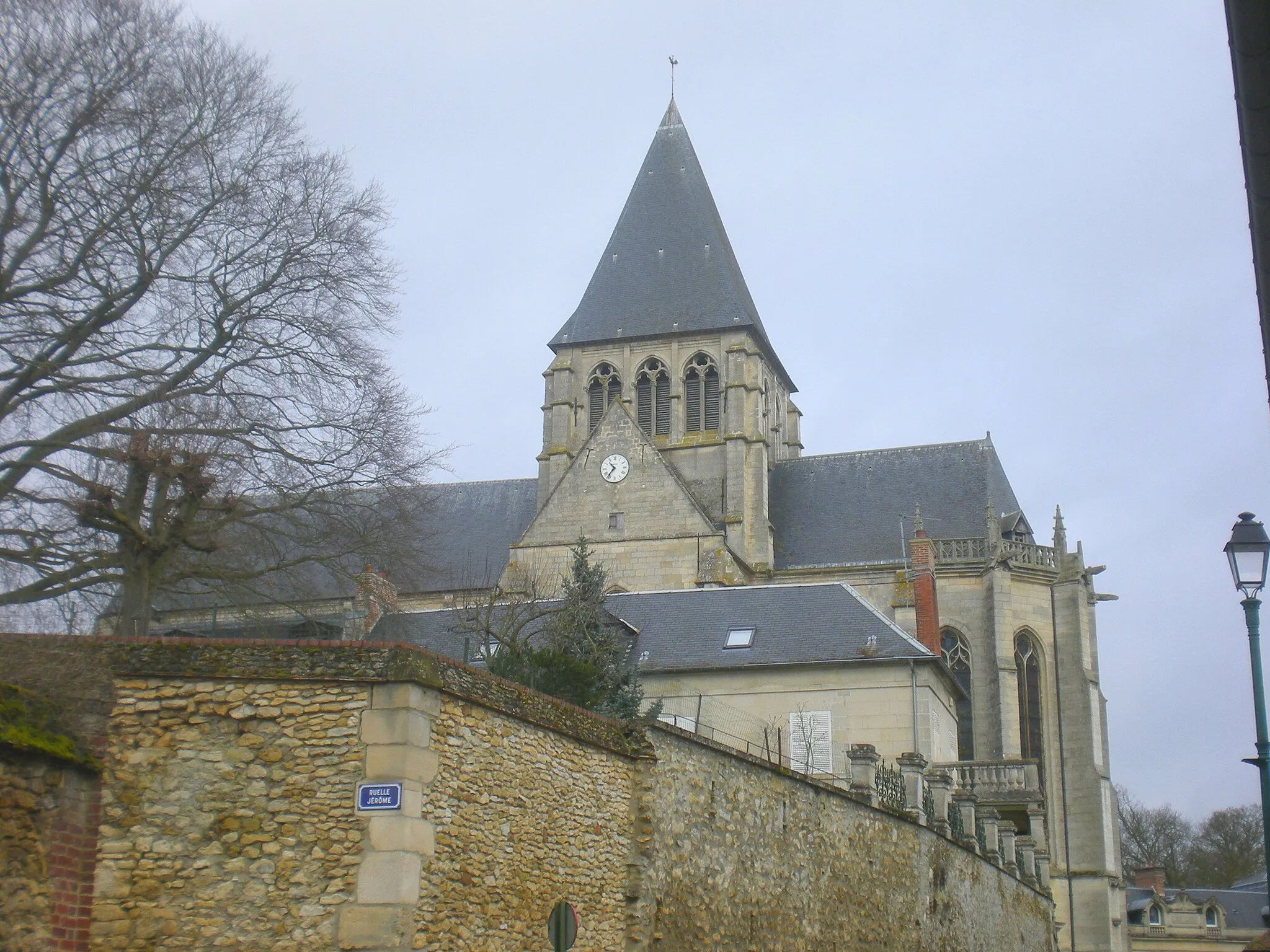 Photo showing: L'église Saint-Léger, vue depuis la rue de l'église.