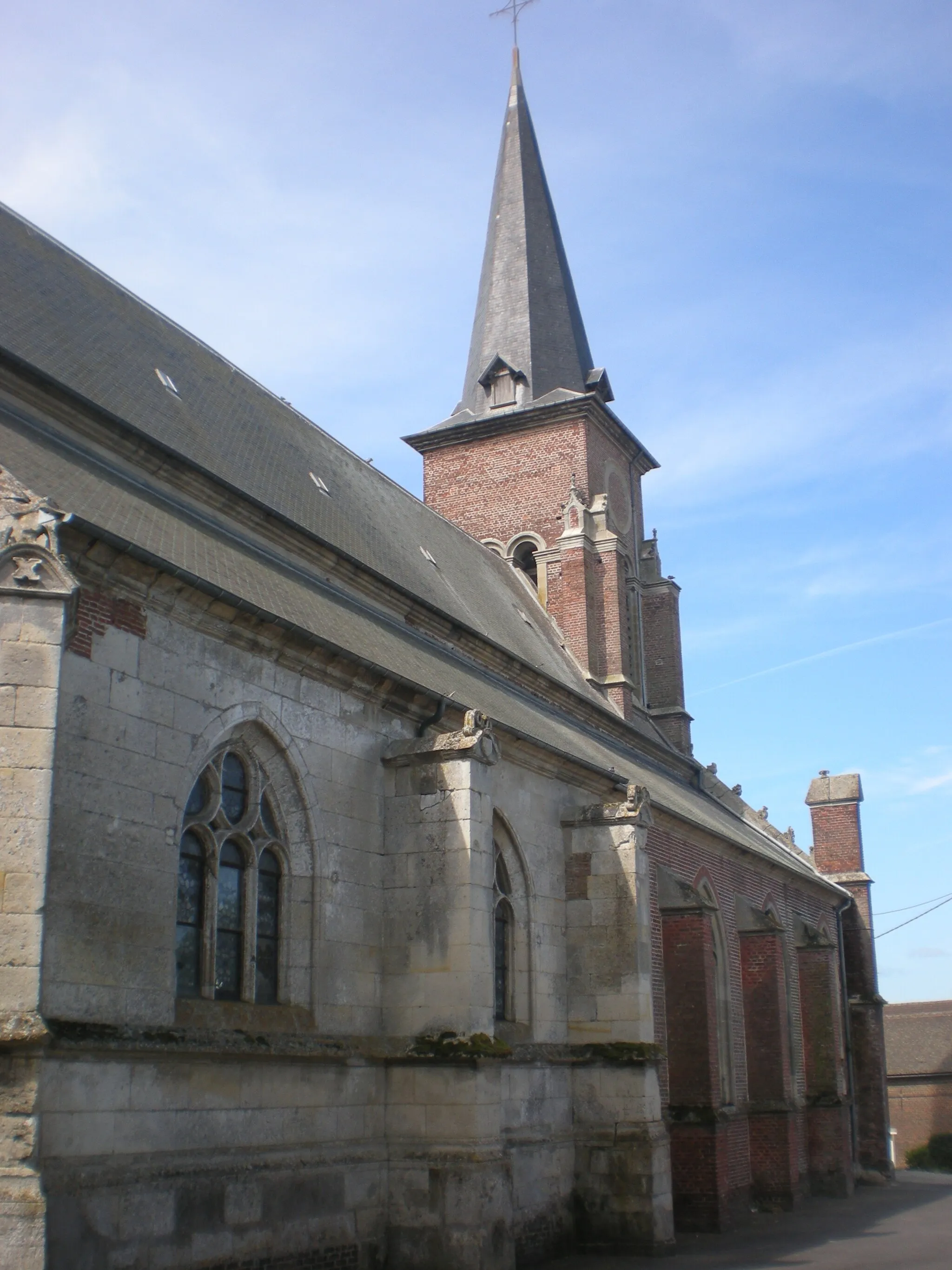 Photo showing: la façde nord de l'église saint-martin d'étouy (oise)